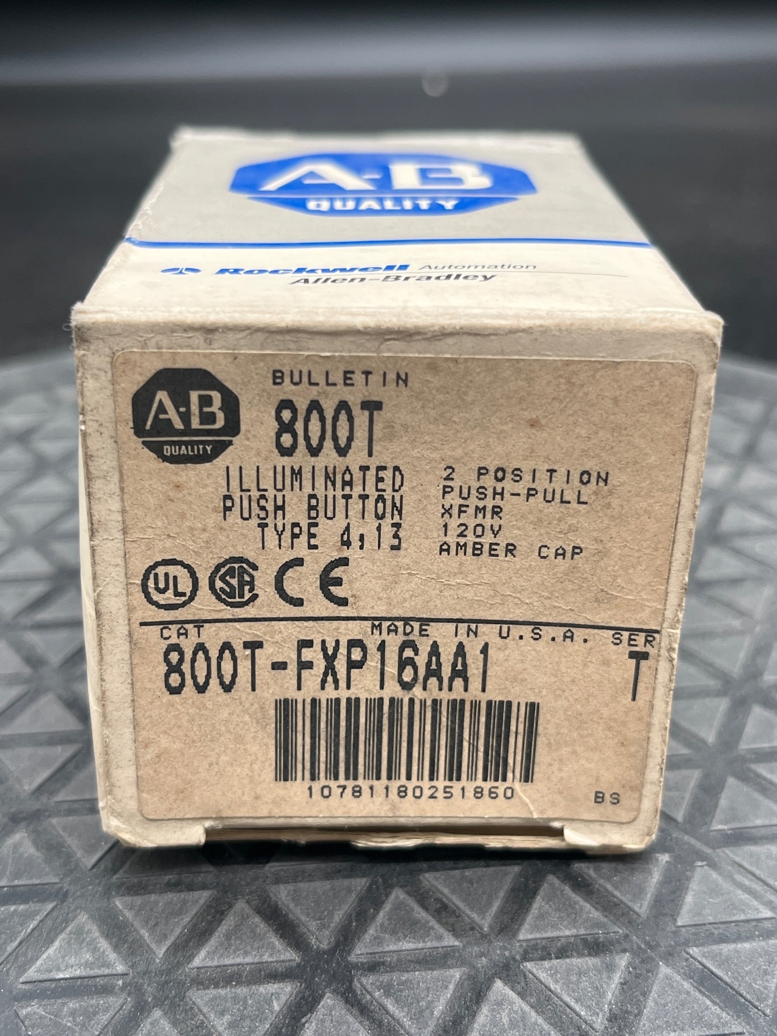 ALLEN BRADLEY 800T-FXP16AA1 Illuminated Push Button NEW 4