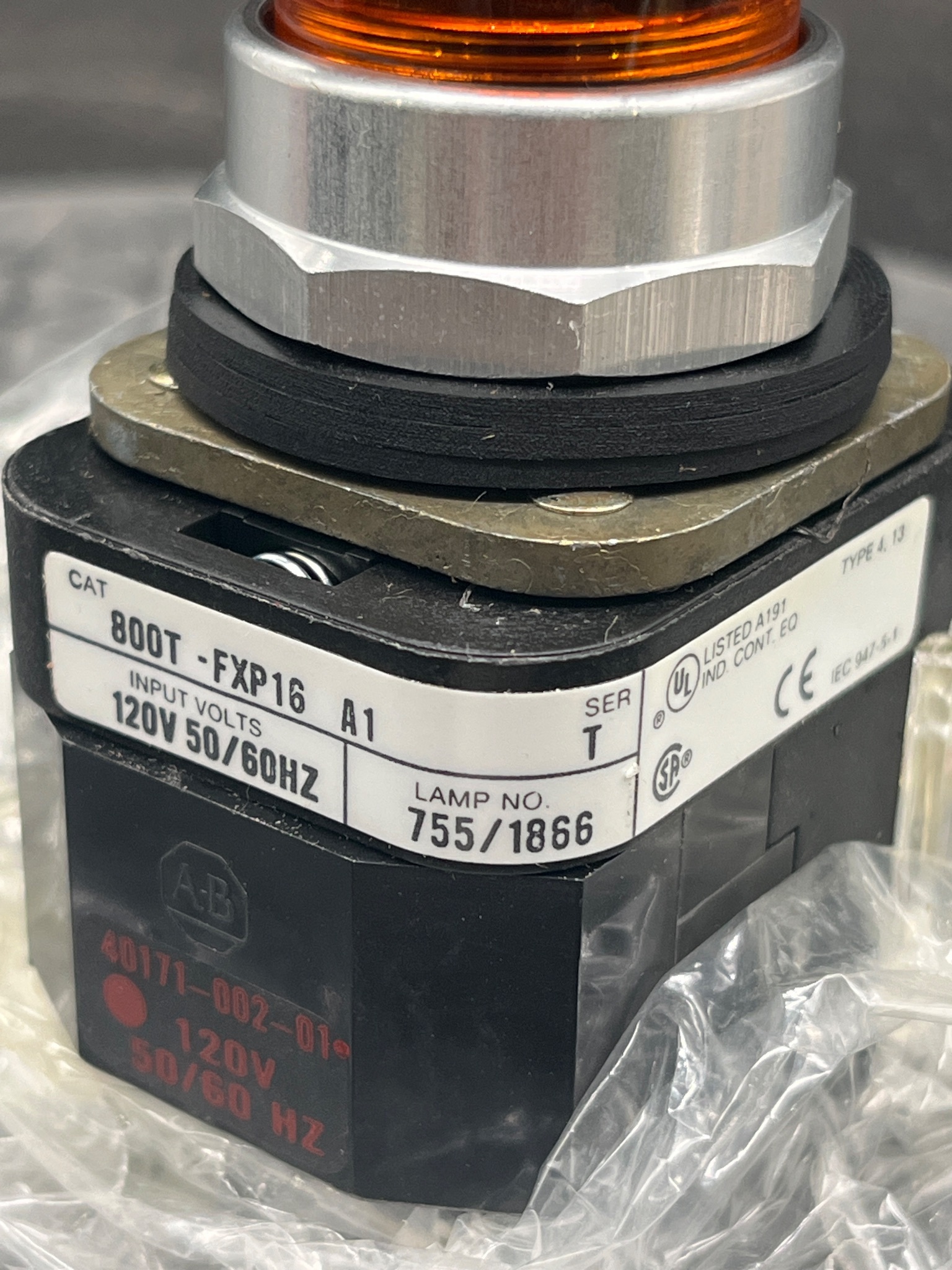ALLEN BRADLEY 800T-FXP16AA1 Illuminated Push Button NEW 6