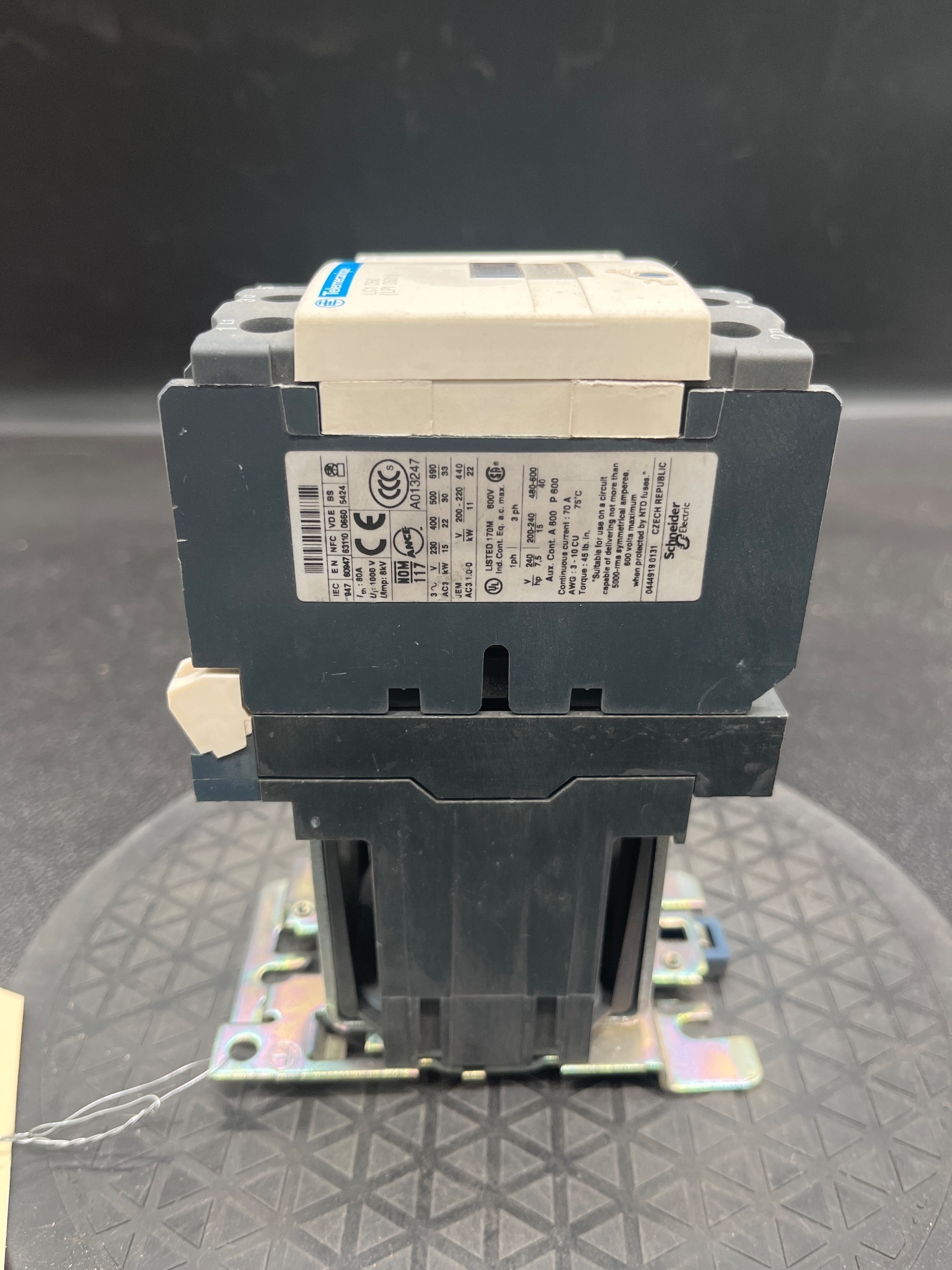 TELEMECANIQUE LC1D50 Contactor LP1D5011 USED 0
