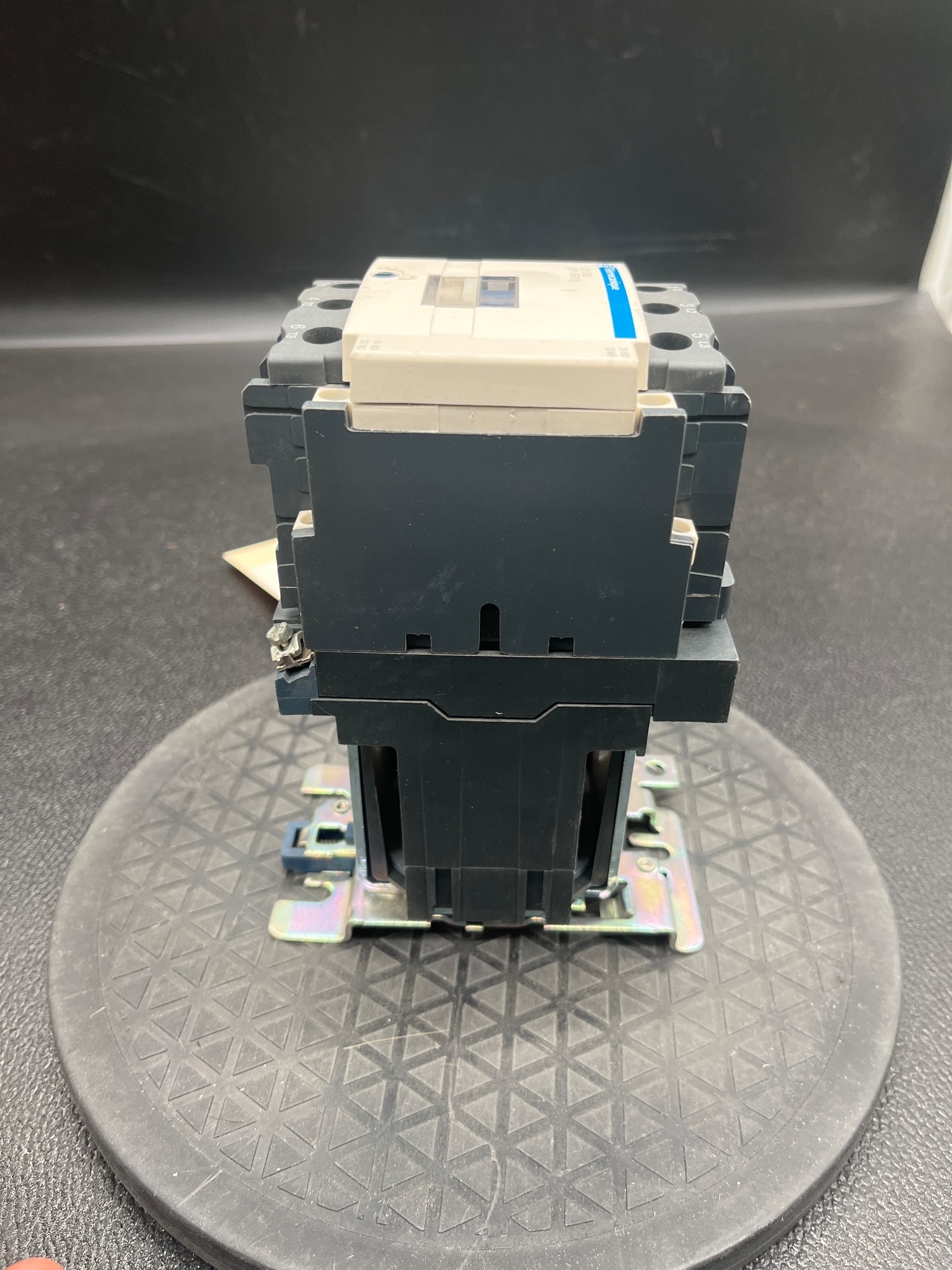 TELEMECANIQUE LC1D50 Contactor LP1D5011 USED 2