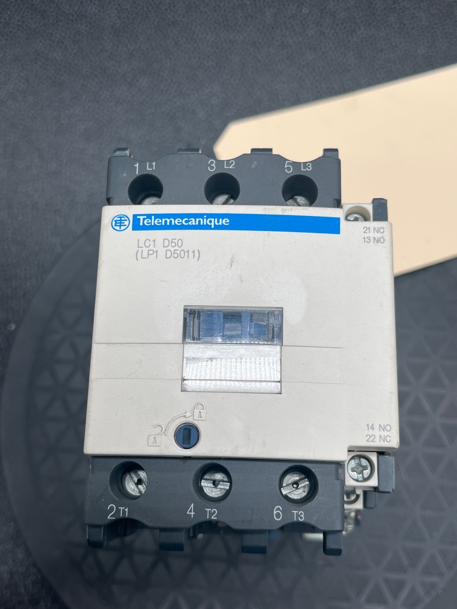 TELEMECANIQUE LC1D50 Contactor LP1D5011 USED 4