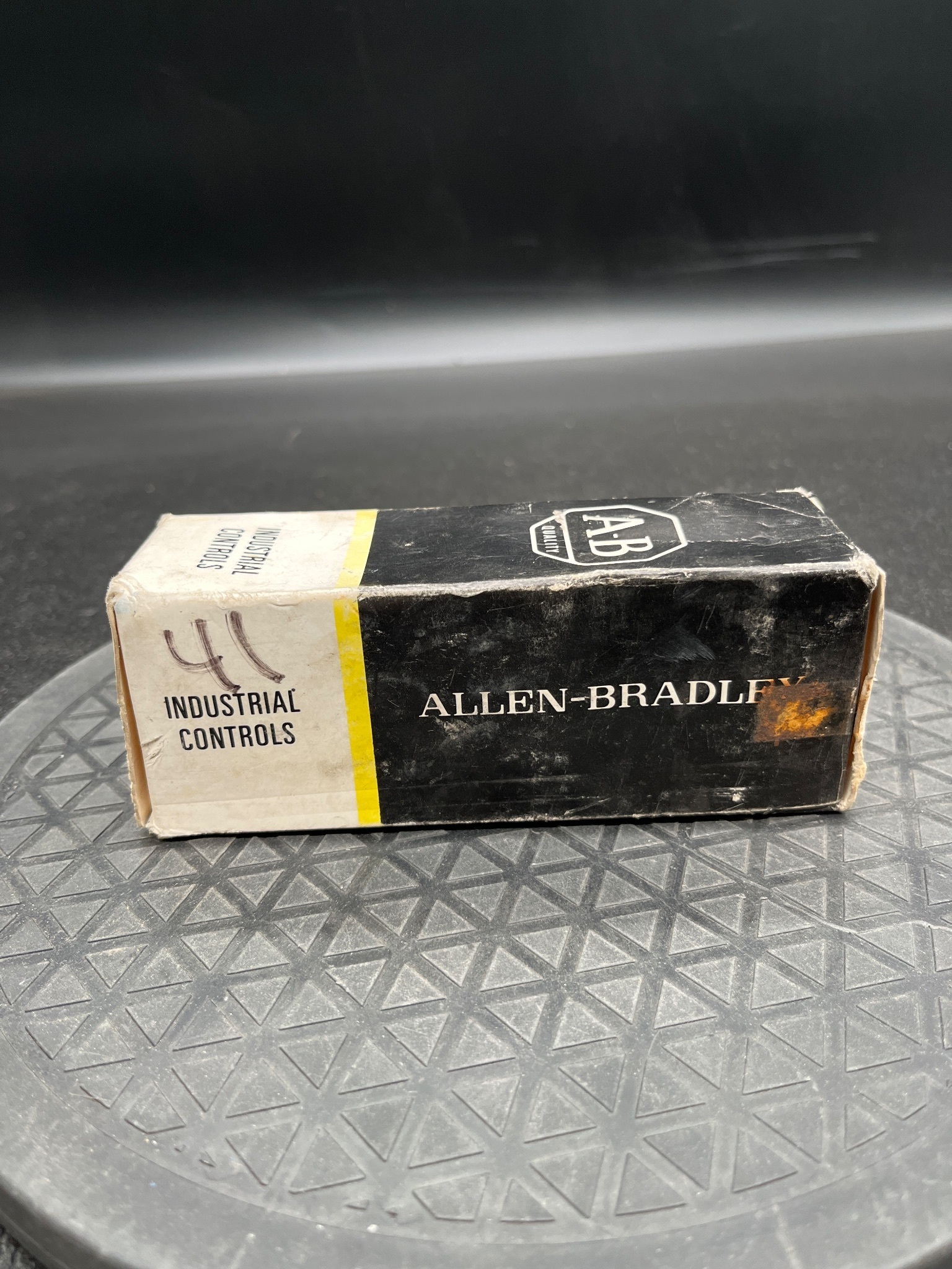 ALLEN BRADLEY 802T-DP Limit Switch NEW 1