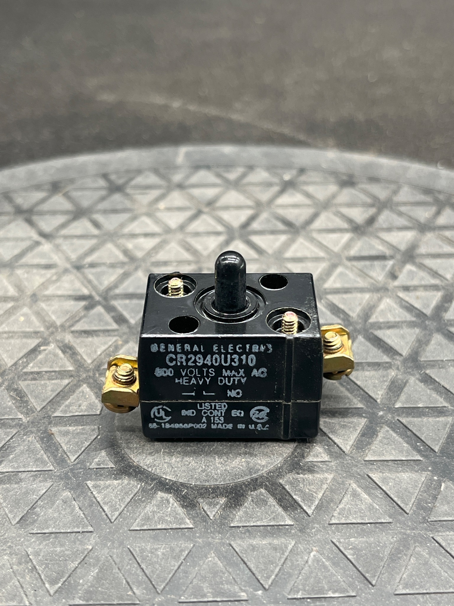 GENERAL ELECTRIC CR2940U310 Contact Block NEW 8