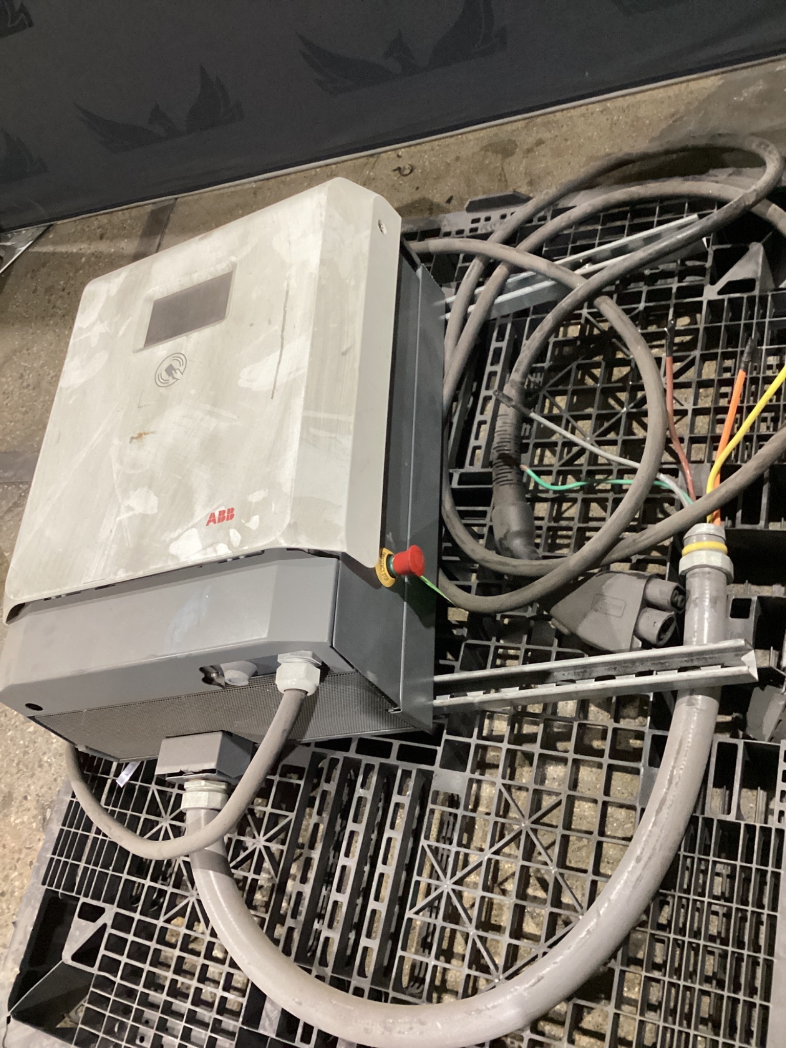 ABB Terra DC Wallbox 24-C1 EV Charger USED 1
