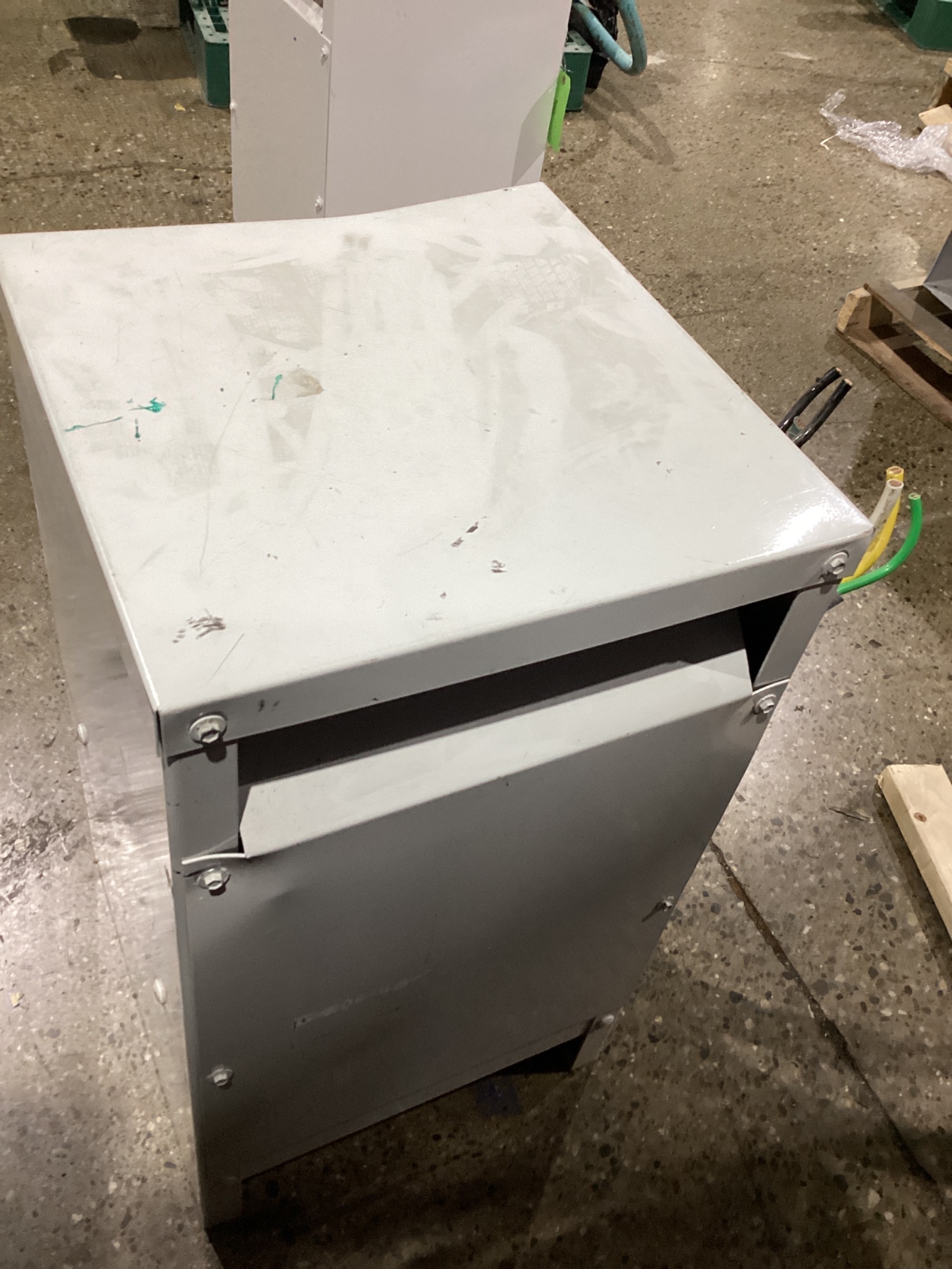 SolaHD Emerson ES5H37S 37.5 kVA Single-Phase Transformer USED 3