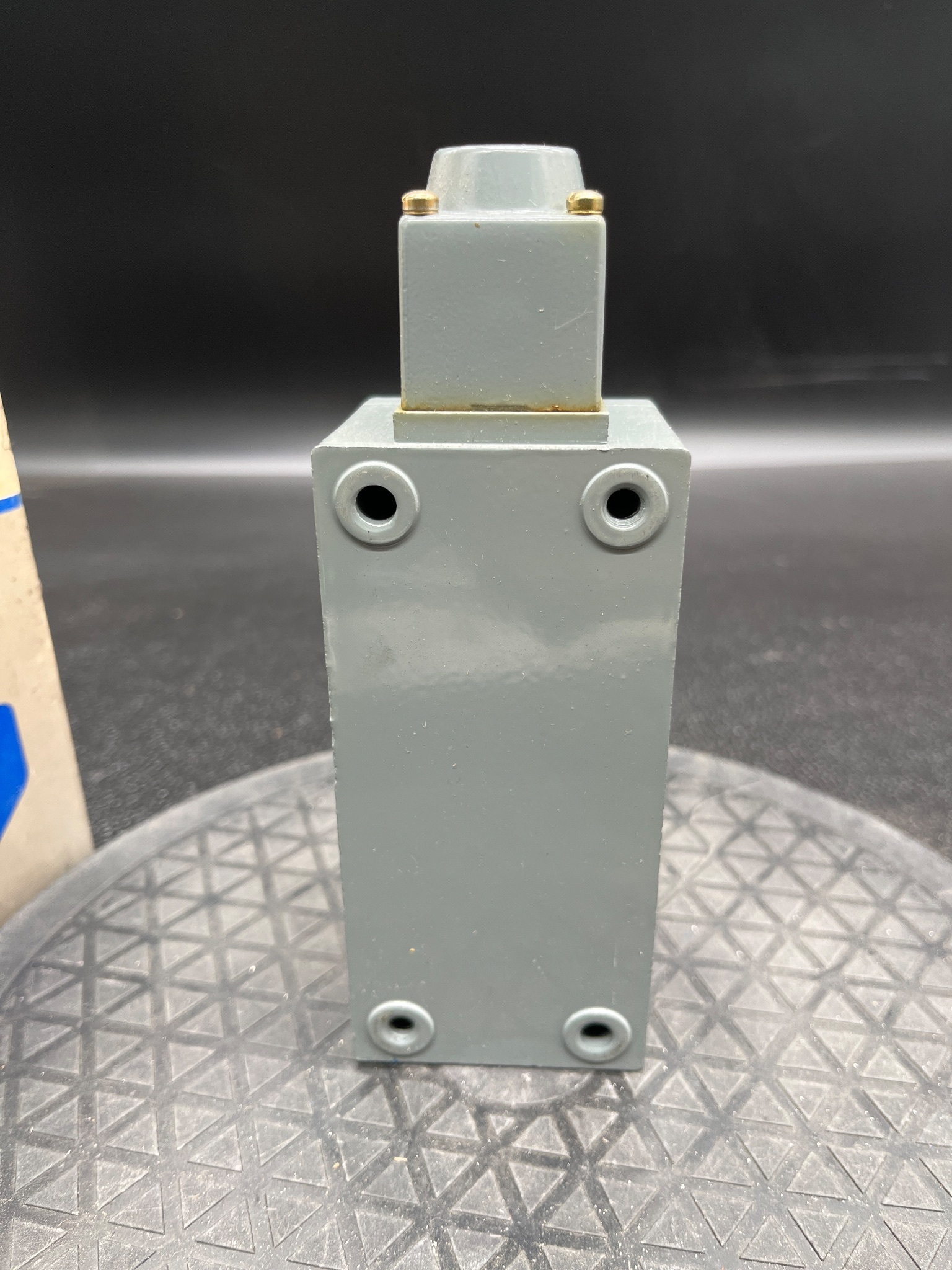 ALLEN BRADLEY 802XR-AF7 Limit Switch NEW 8