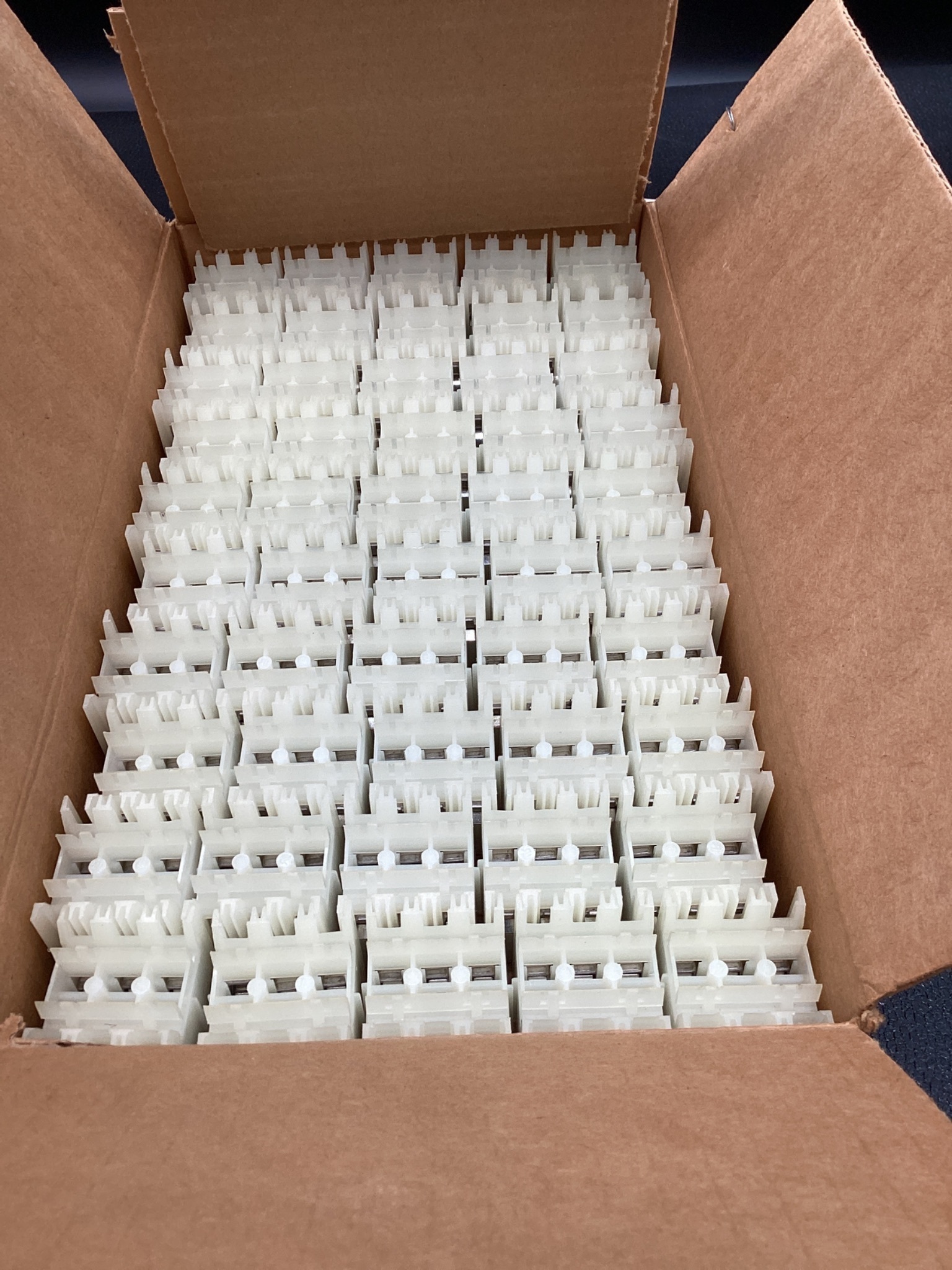 GENERAL ELECTRIC CR151KFC Terminal Block NEW (100 Pack) 0