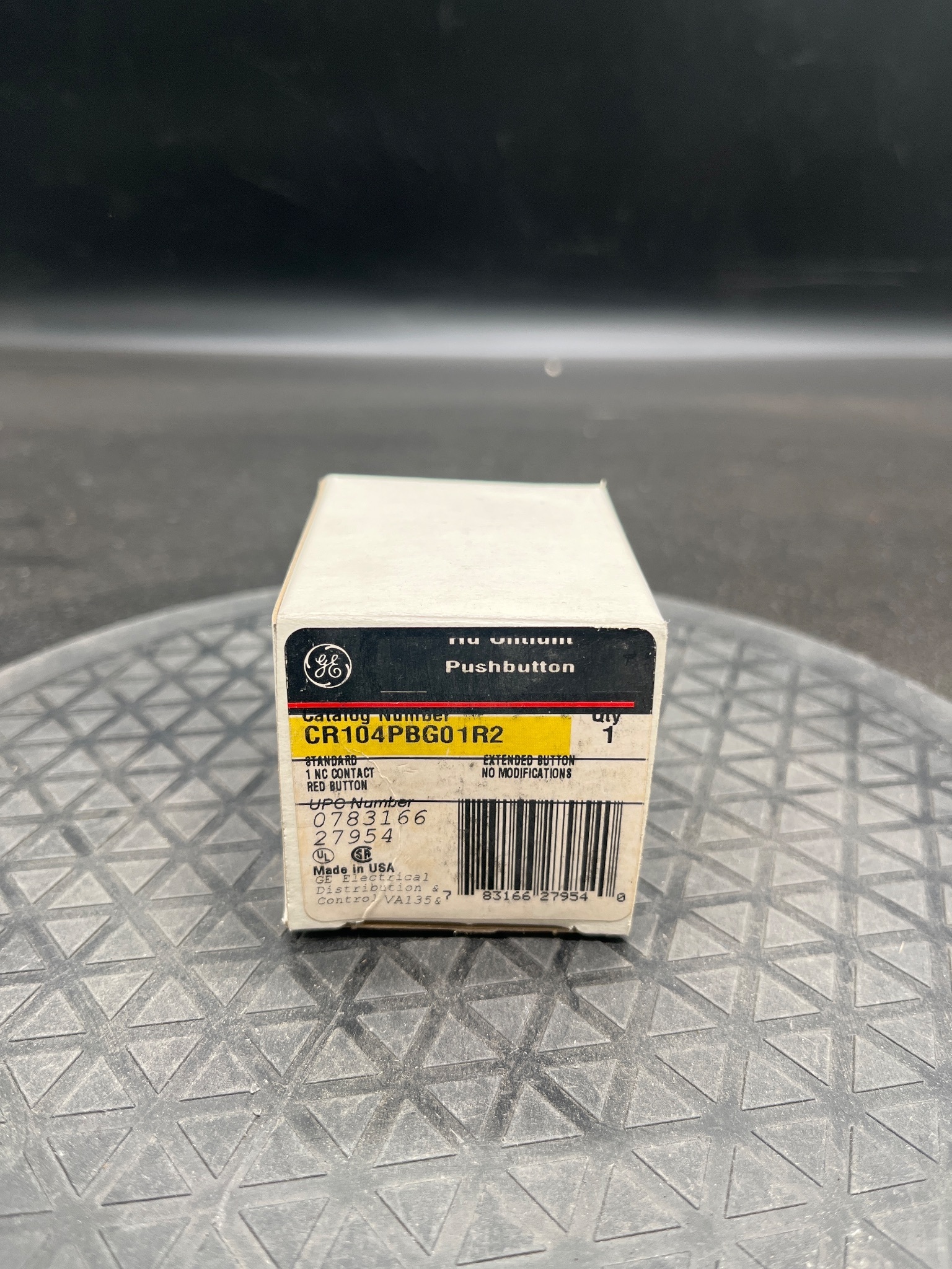 GENERAL ELECTRIC CR104PBG01R2 Red Pushbutton NEW 0