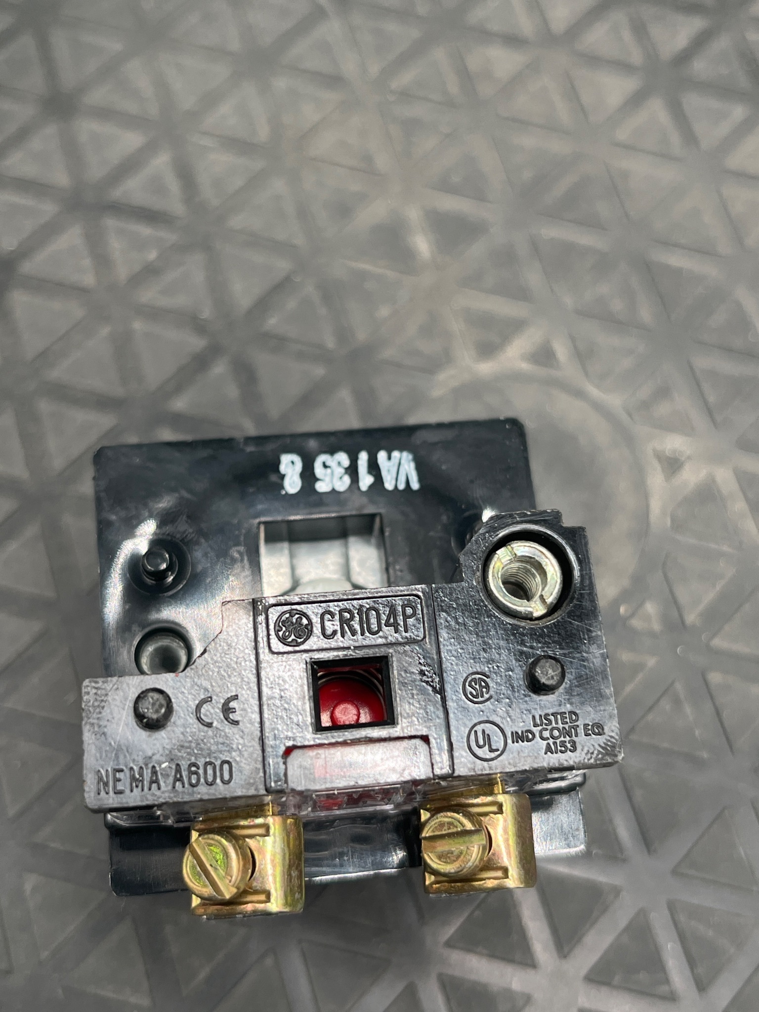 GENERAL ELECTRIC CR104PBG01R2 Red Pushbutton NEW 7