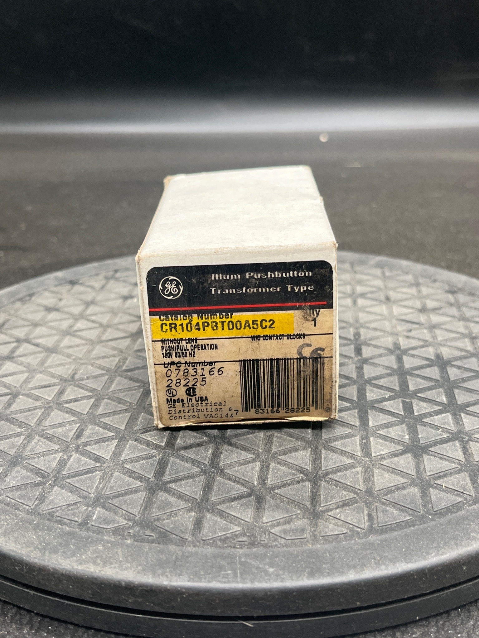 GENERAL ELECTRIC CR104PBT00A5C2 Heavy Duty Pushbutton NEW 0