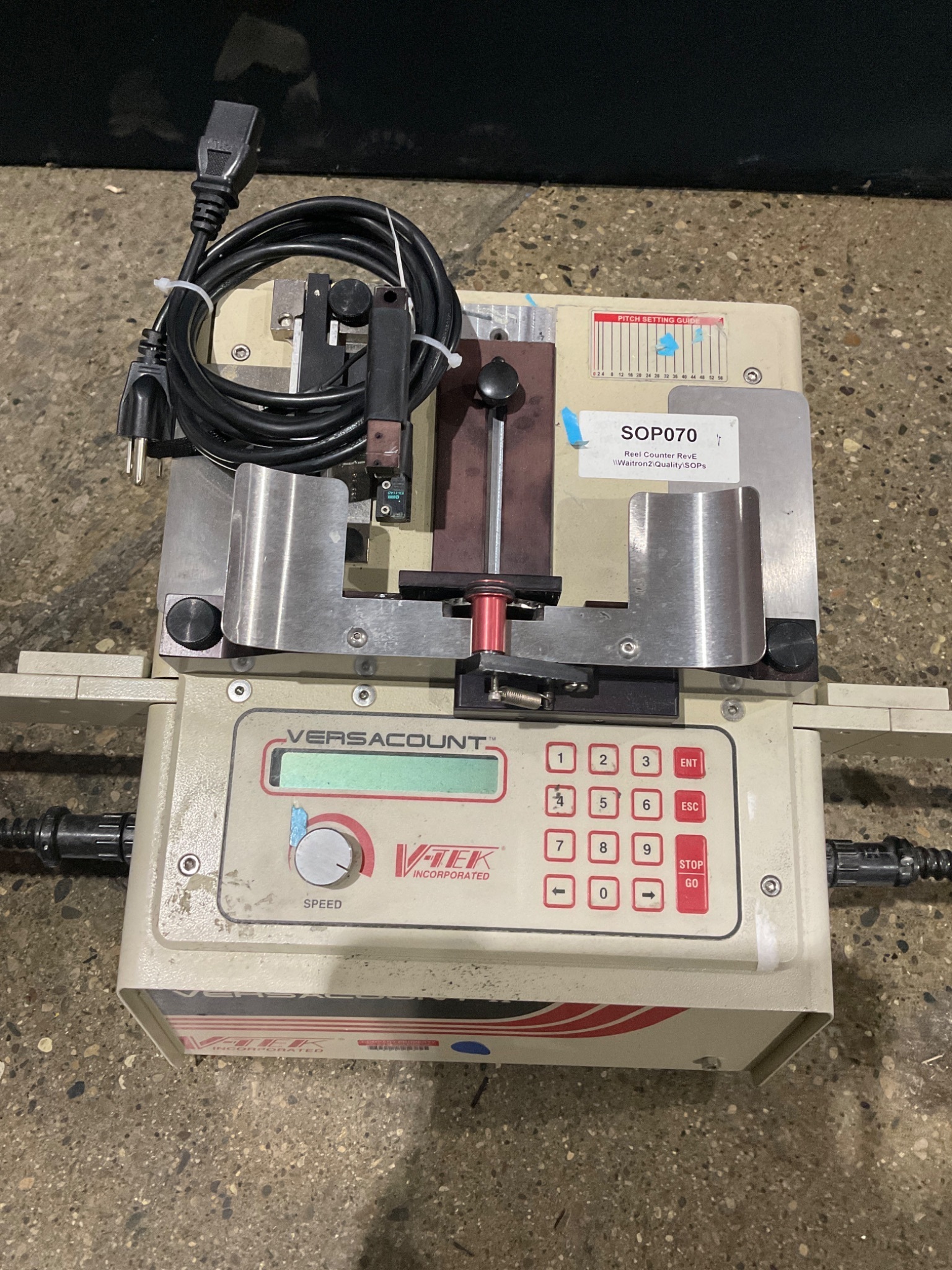 V-TEK VERSA-II Parts Counter USED 4