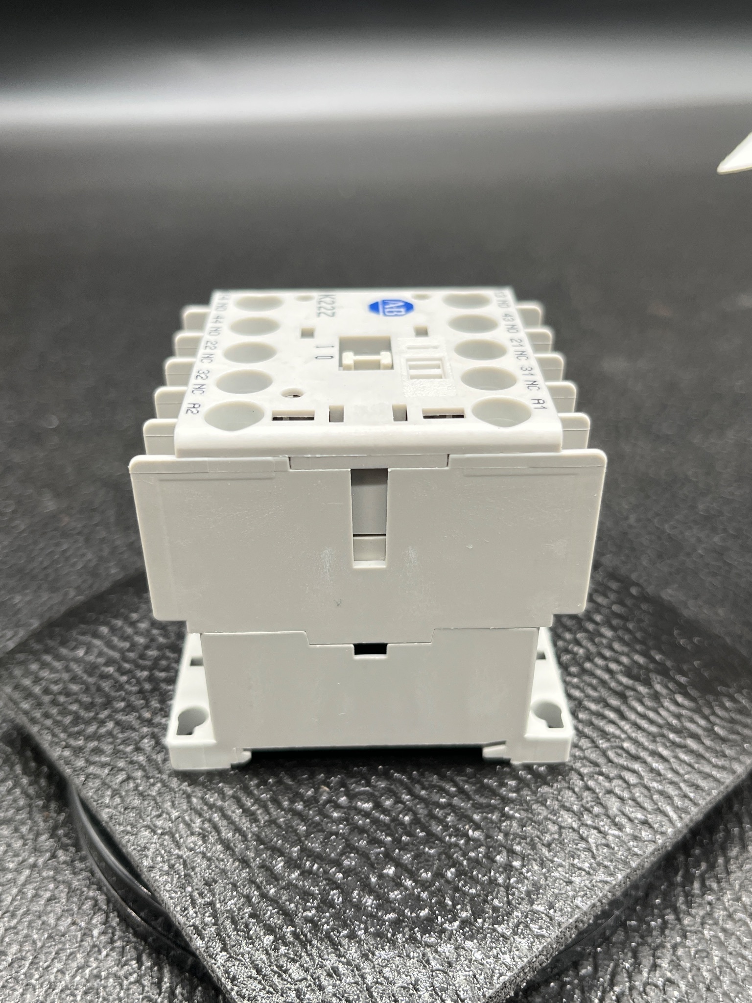 ALLEN BRADLEY 700-K22Z-DJ Control Relay Aux Contact 2NO 2NC NEW 6