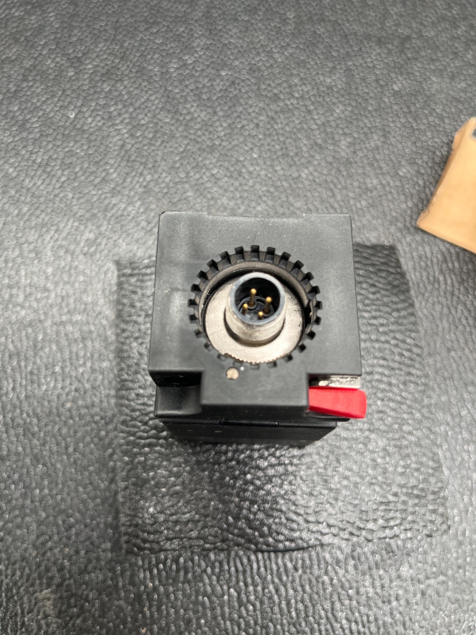 PEPPERL+FUCHS 085668 NBB15-L2-A2-C-VA Inductive Sensor NEW 7
