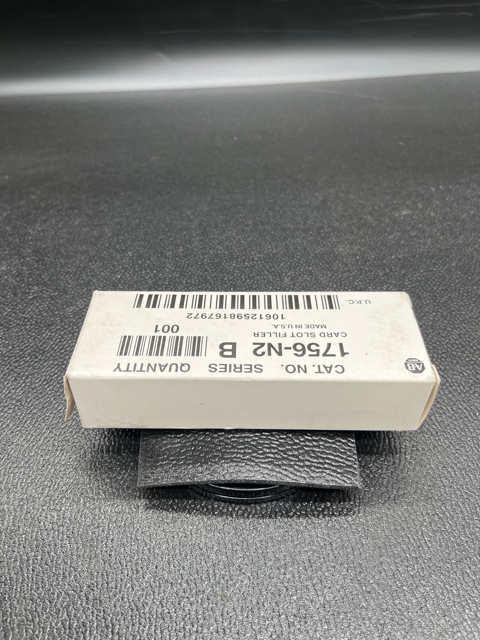 ALLEN BRADLEY 1756-N2 Card Slot Filler Ser. B NEW 2