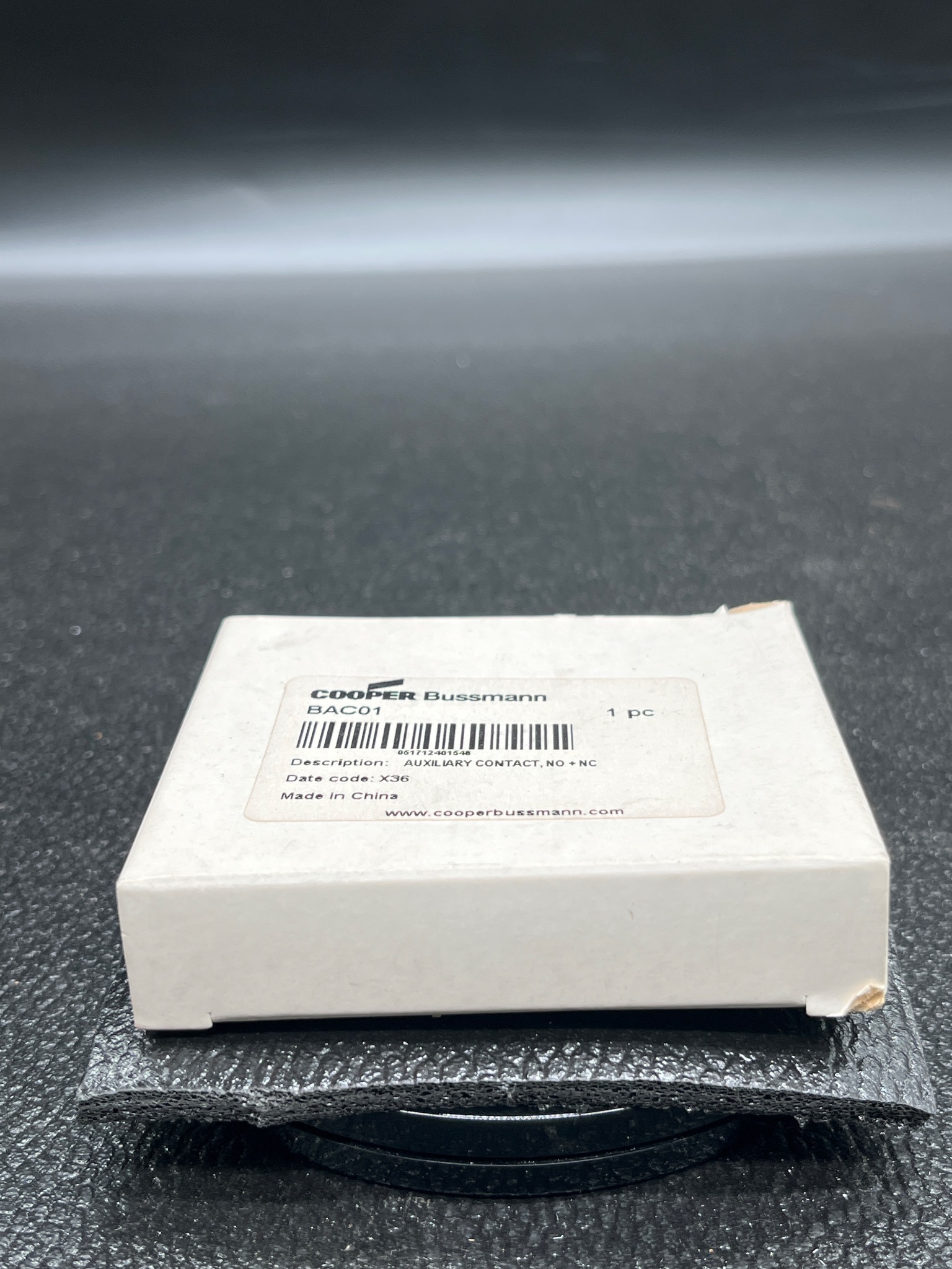 COOPER BUSSMANN BAC01 Auxiliary Contact NO + NC NEW 0