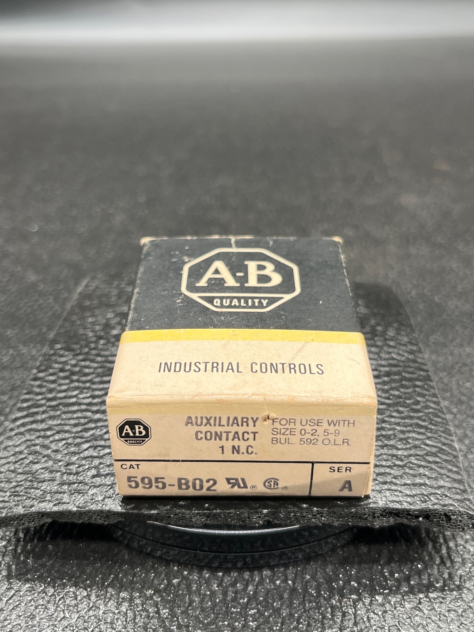 ALLEN BRADLEY 595-B02 Auxiliary Contact 1 N.C. NEW 0