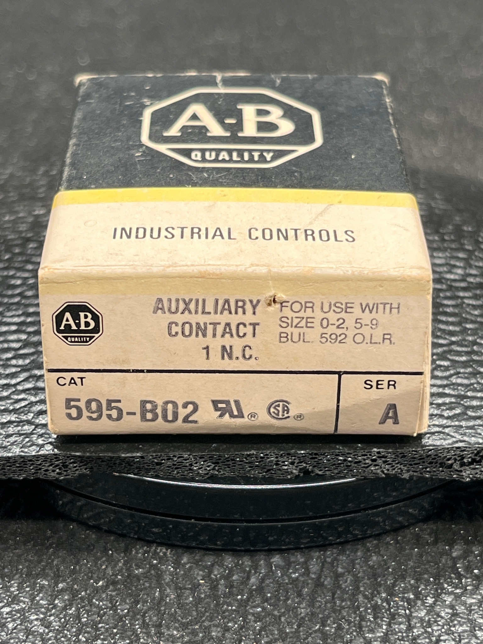 ALLEN BRADLEY 595-B02 Auxiliary Contact 1 N.C. NEW 4
