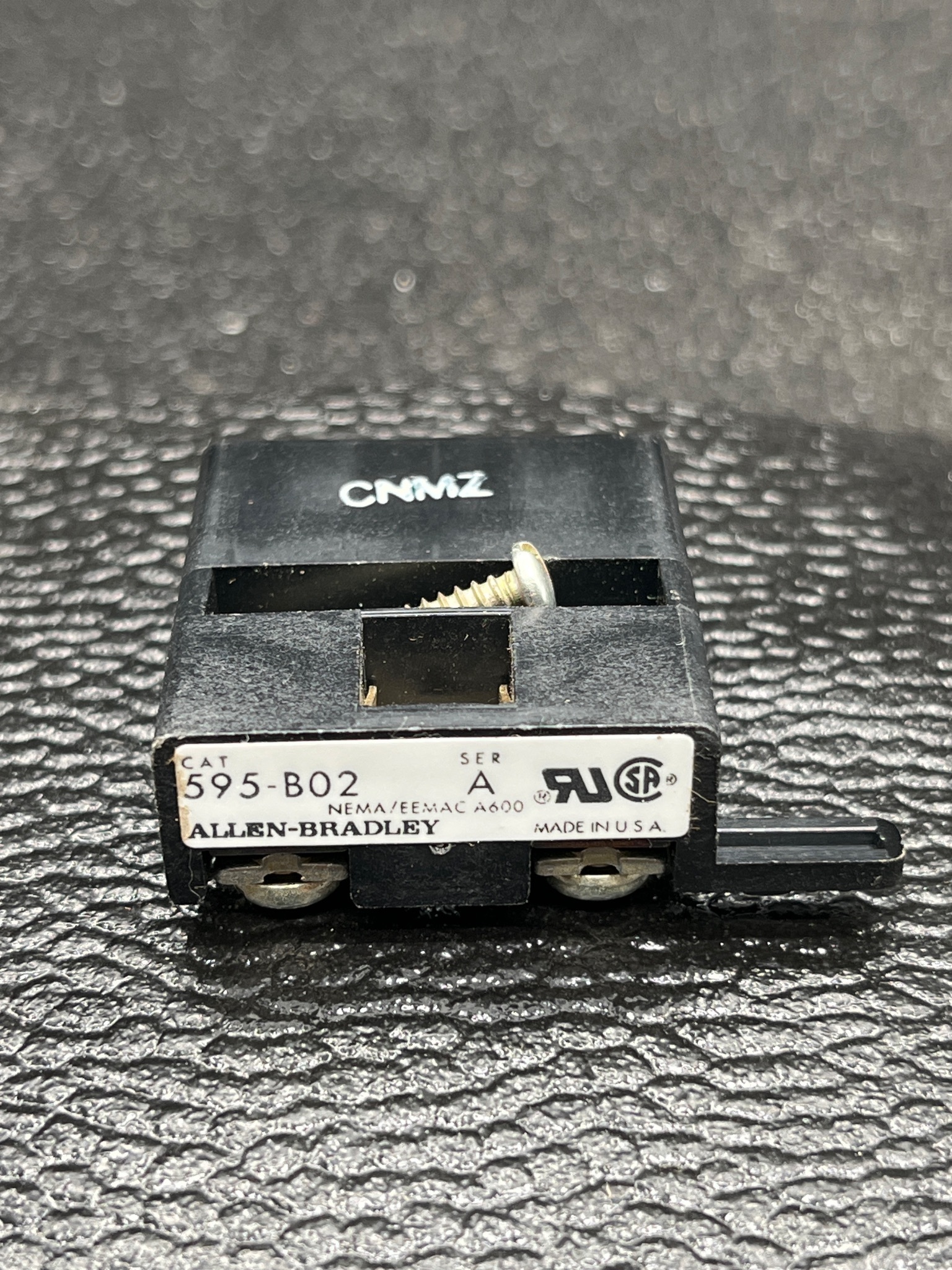 ALLEN BRADLEY 595-B02 Auxiliary Contact 1 N.C. NEW 5