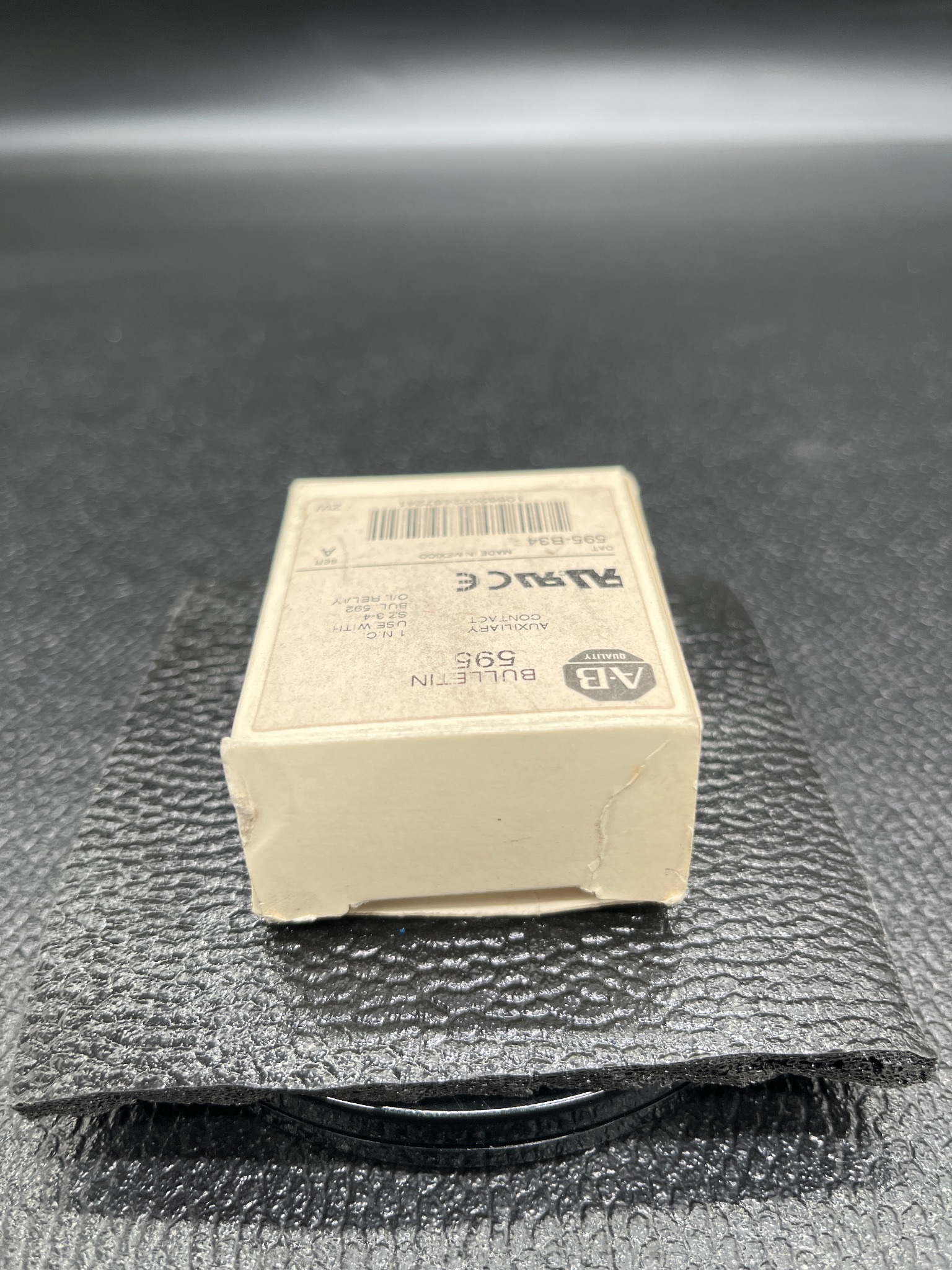 ALLEN BRADLEY 595-B34 Auxiliary Contact NEW 2