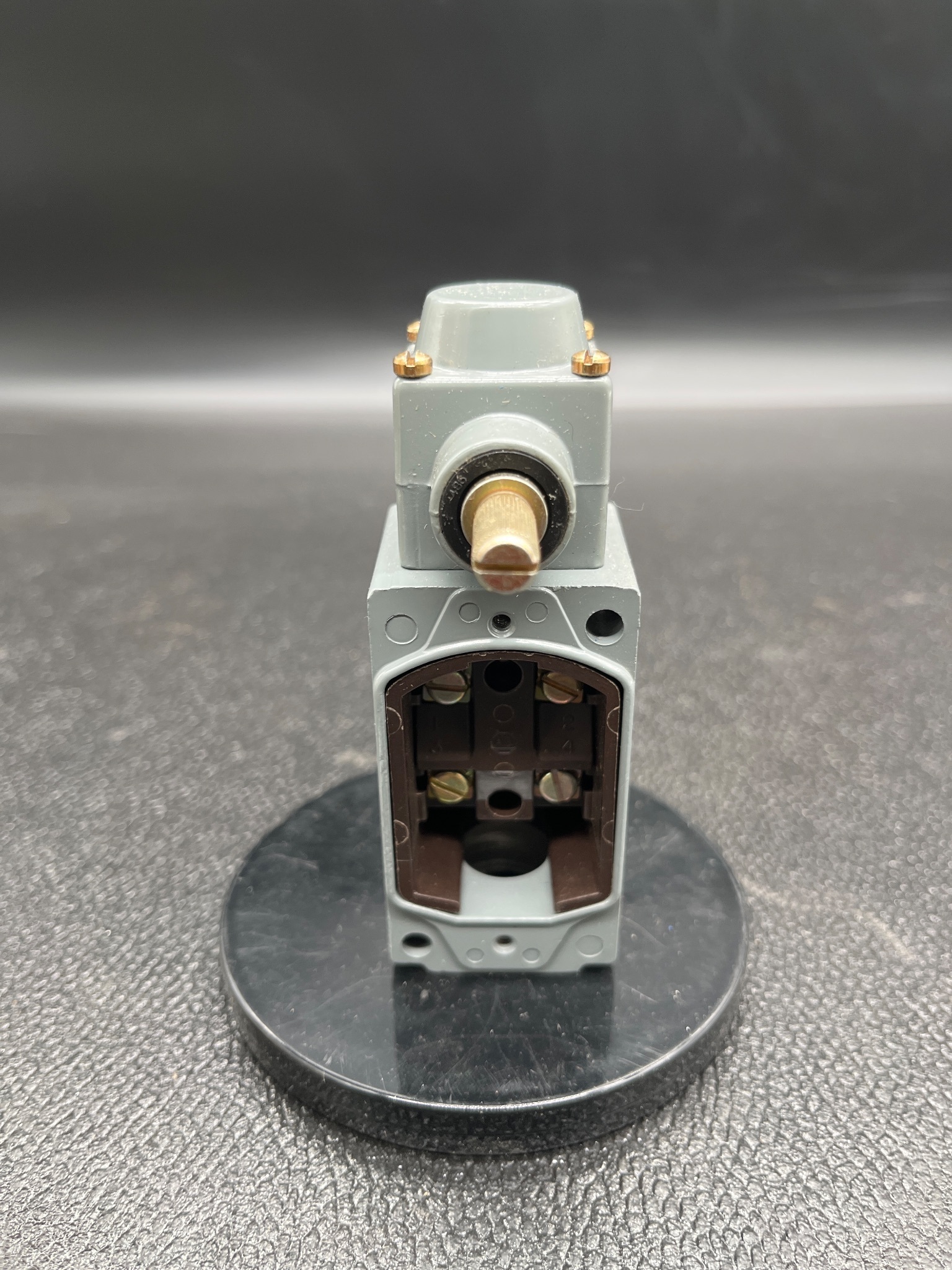 ALLEN BRADLEY 802T-A Limit Switch NEW 4