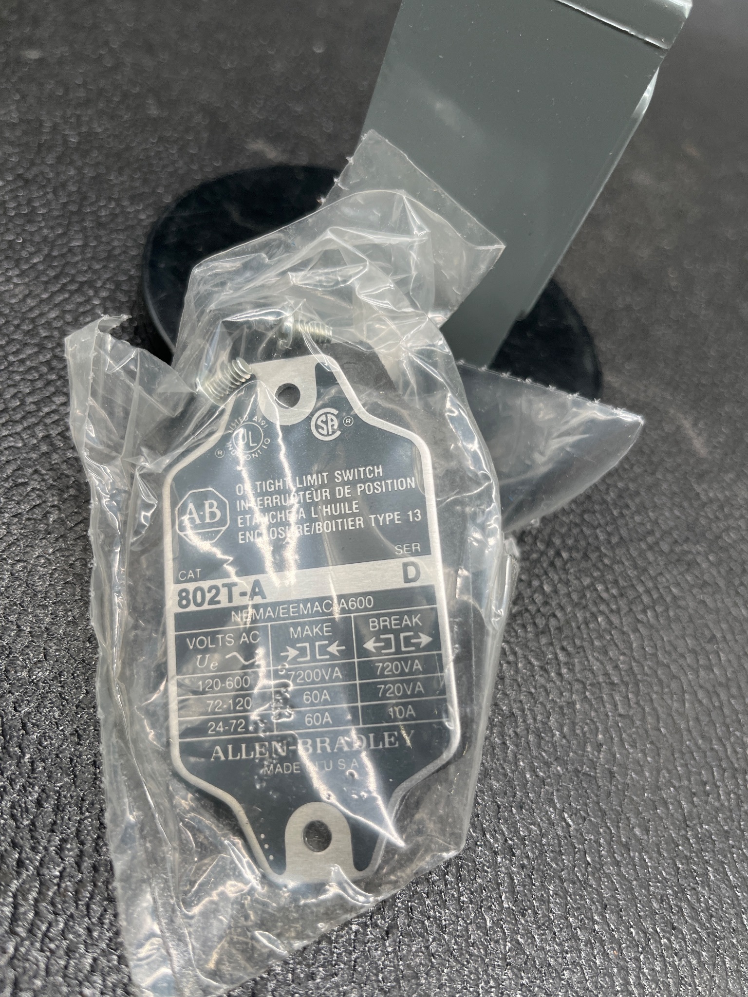 ALLEN BRADLEY 802T-A Limit Switch NEW 8