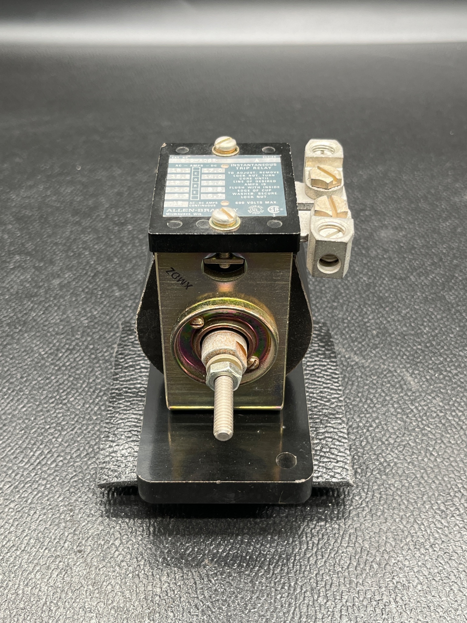 ALLEN BRADLEY 809-A06E Trip Relay NEW 0