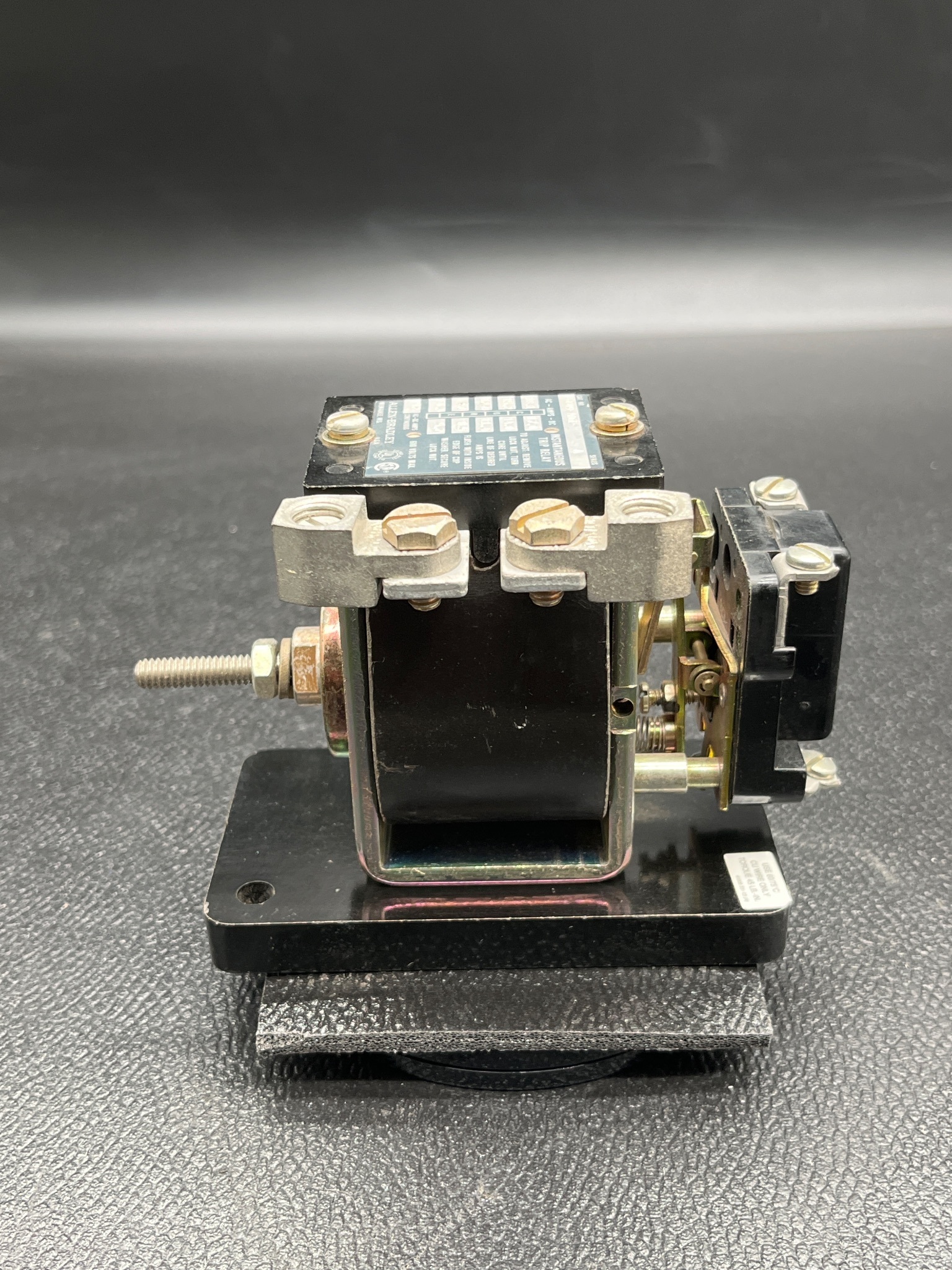 ALLEN BRADLEY 809-A06E Trip Relay NEW 1