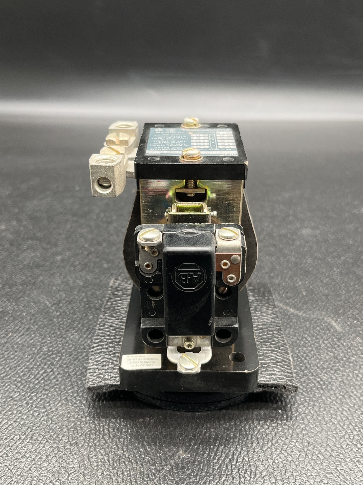 ALLEN BRADLEY 809-A06E Trip Relay NEW 2