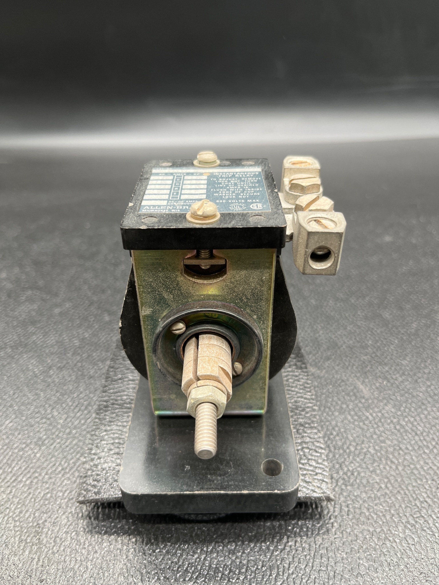 ALLEN BRADLEY 809-A08E Trip Relay USED 0