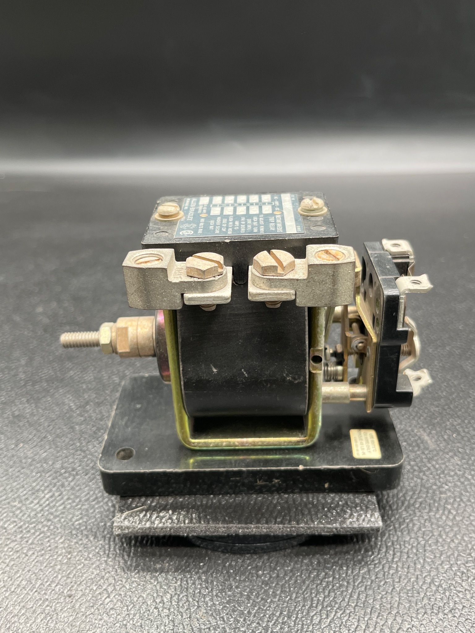 ALLEN BRADLEY 809-A08E Trip Relay USED 1