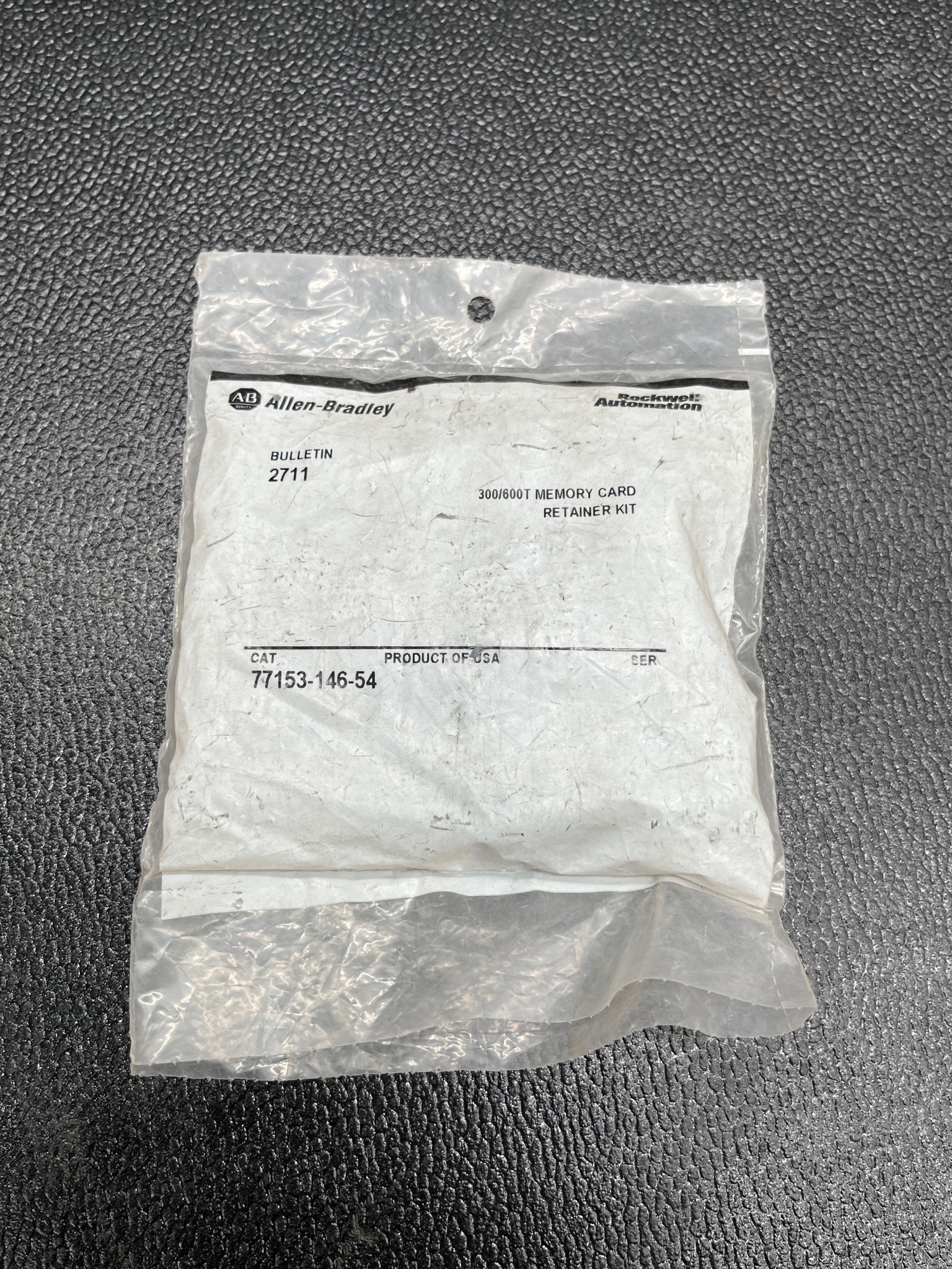 ALLEN BRADLEY 77153-146-54 300/600T Memory Card Retainer Kit NEW 0