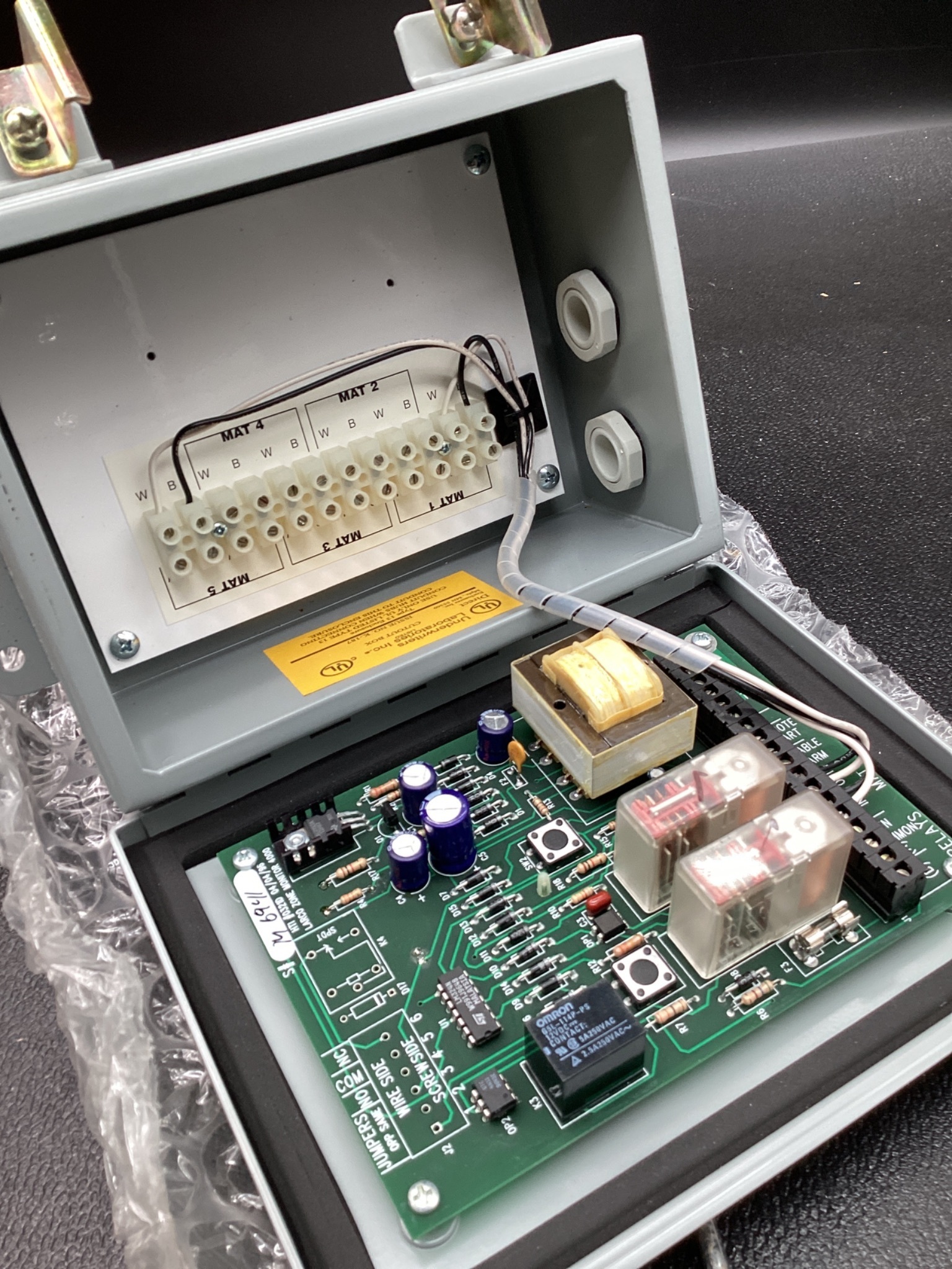 LARCO ZONE MONITOR 4000 Safety Sensor Control Module NEW 4