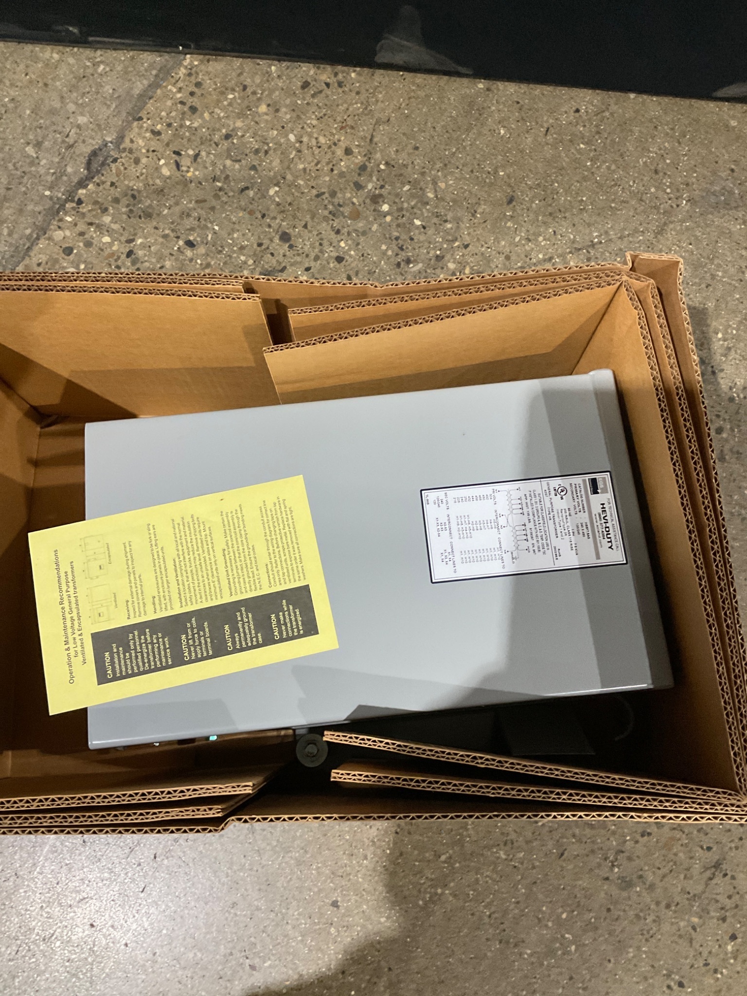 SOLAHD HS5F7.5AS 7.5KVA Transformer NEW 3