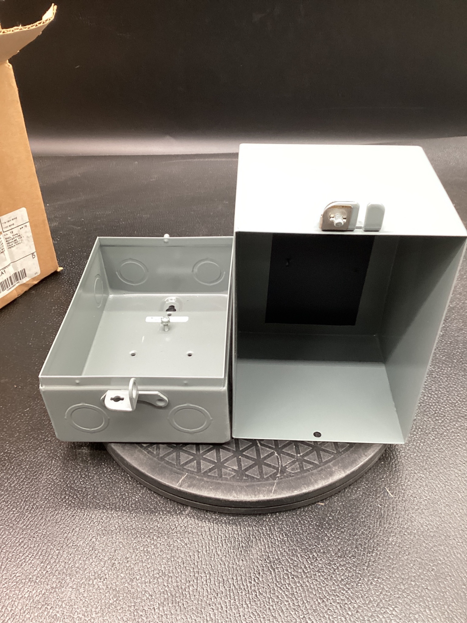 ALLEN BRADLEY 700-P1201A1 Ser. D Enclosure NEW 6
