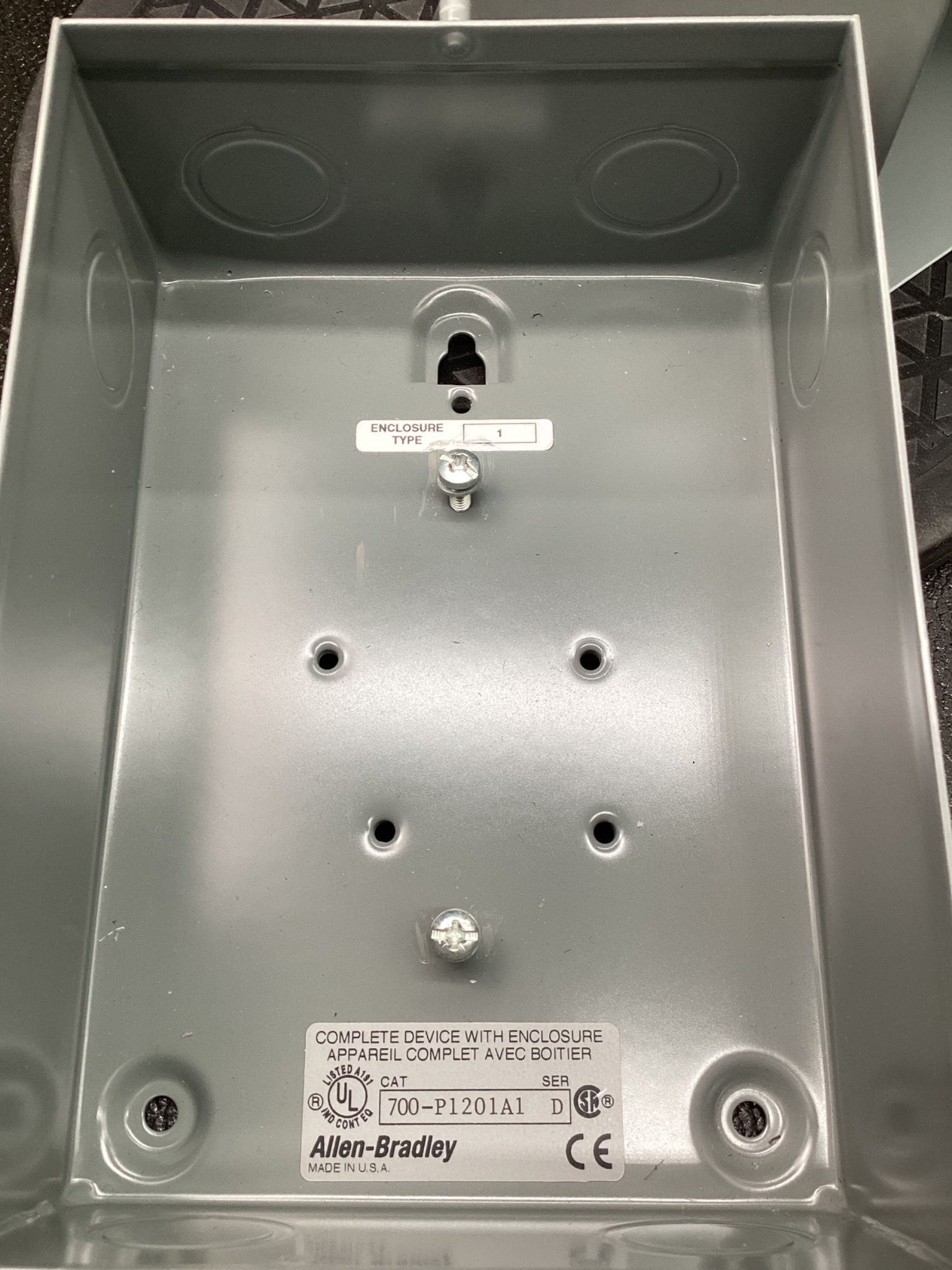 ALLEN BRADLEY 700-P1201A1 Ser. D Enclosure NEW 7