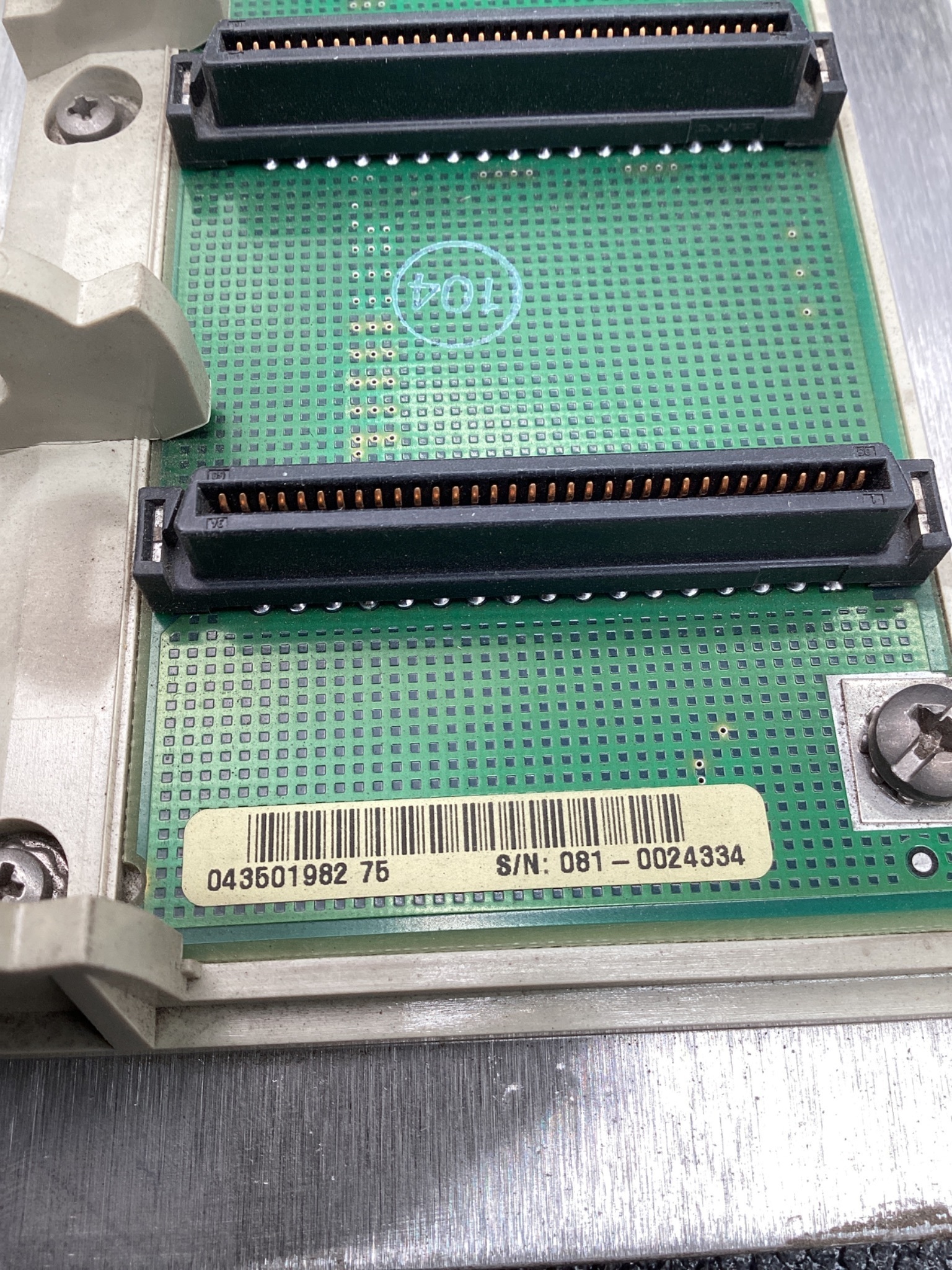 SCHNEIDER 140XBP01000 TSX Quantum 10 Slot Backplane USED 4