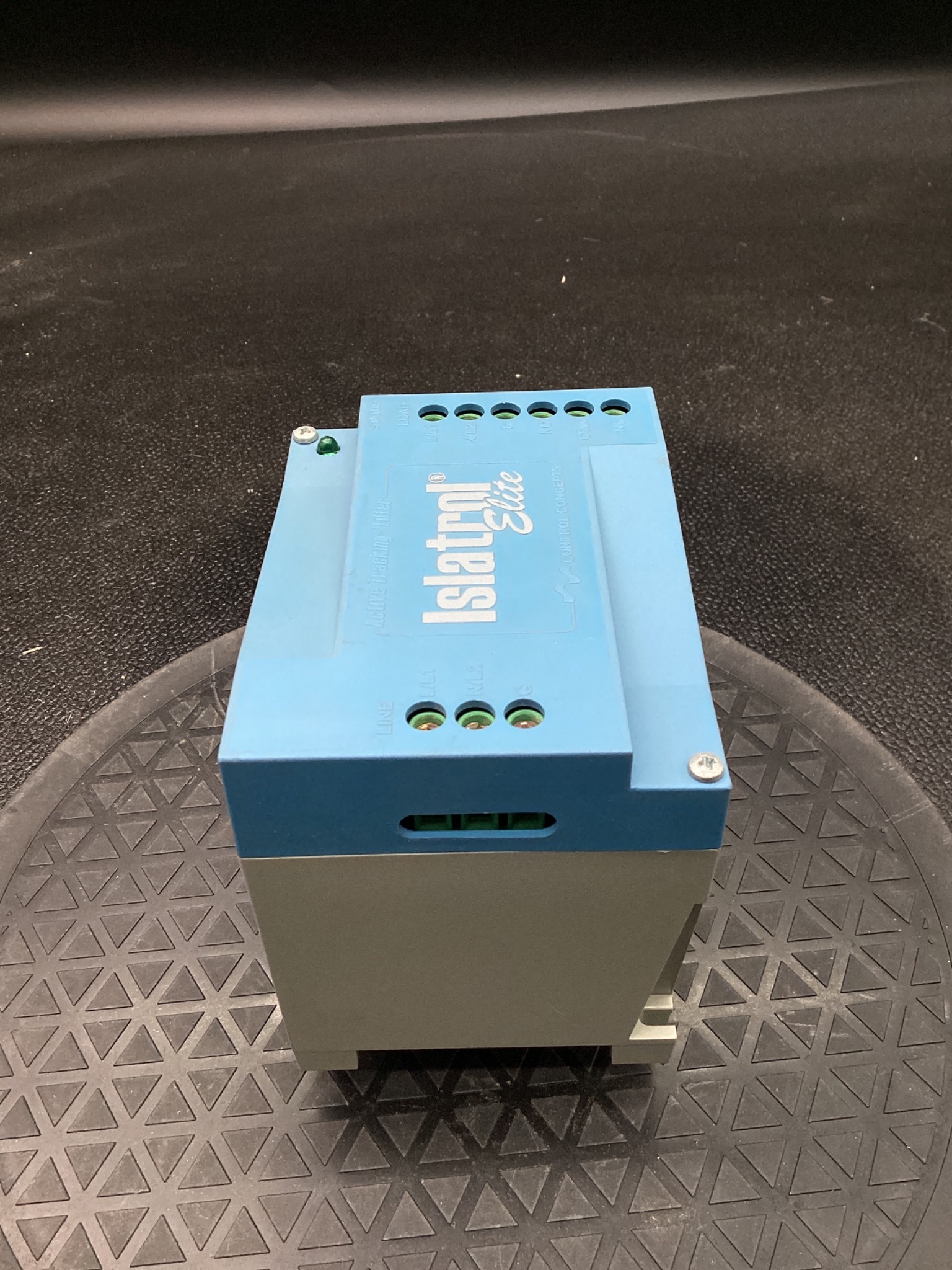 CONTROL CONCEPTS IE-110 Active Tracking Filter 120V 10A USED 3