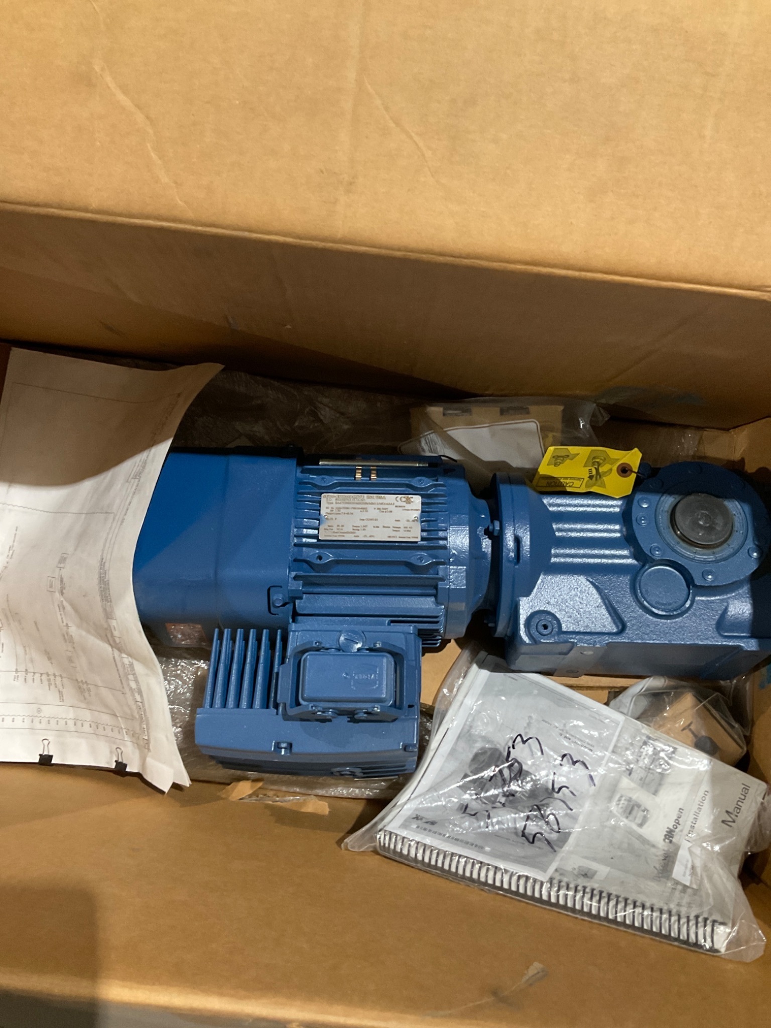 SEW-EURODRIVE KA47DRE90M4NE2HR/MM11/MO/ASA3 Gear Motor NEW 2