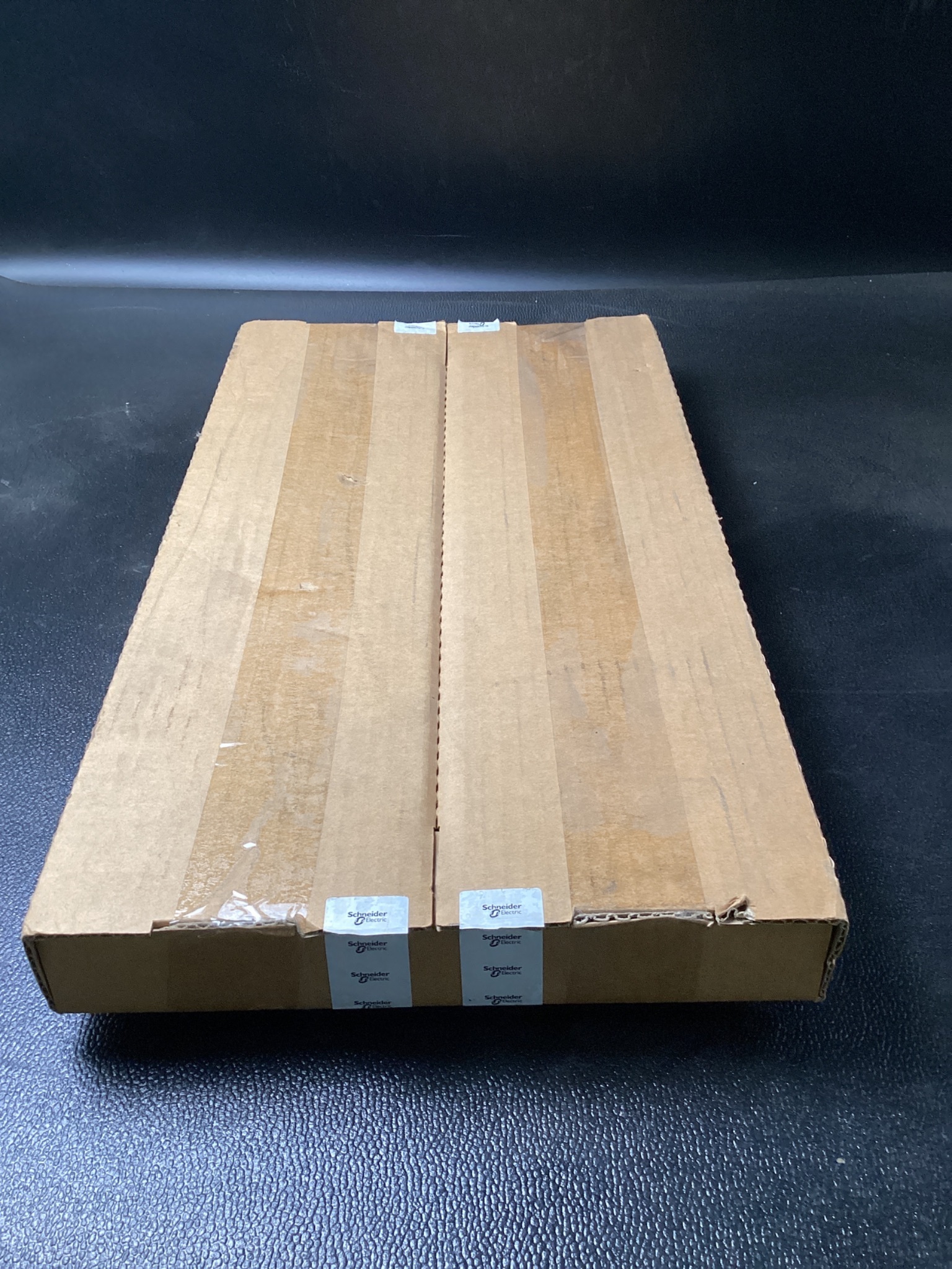 SCHNEIDER 140XBP01000 TSX Quantum 10 Slot Backplane NEW 0