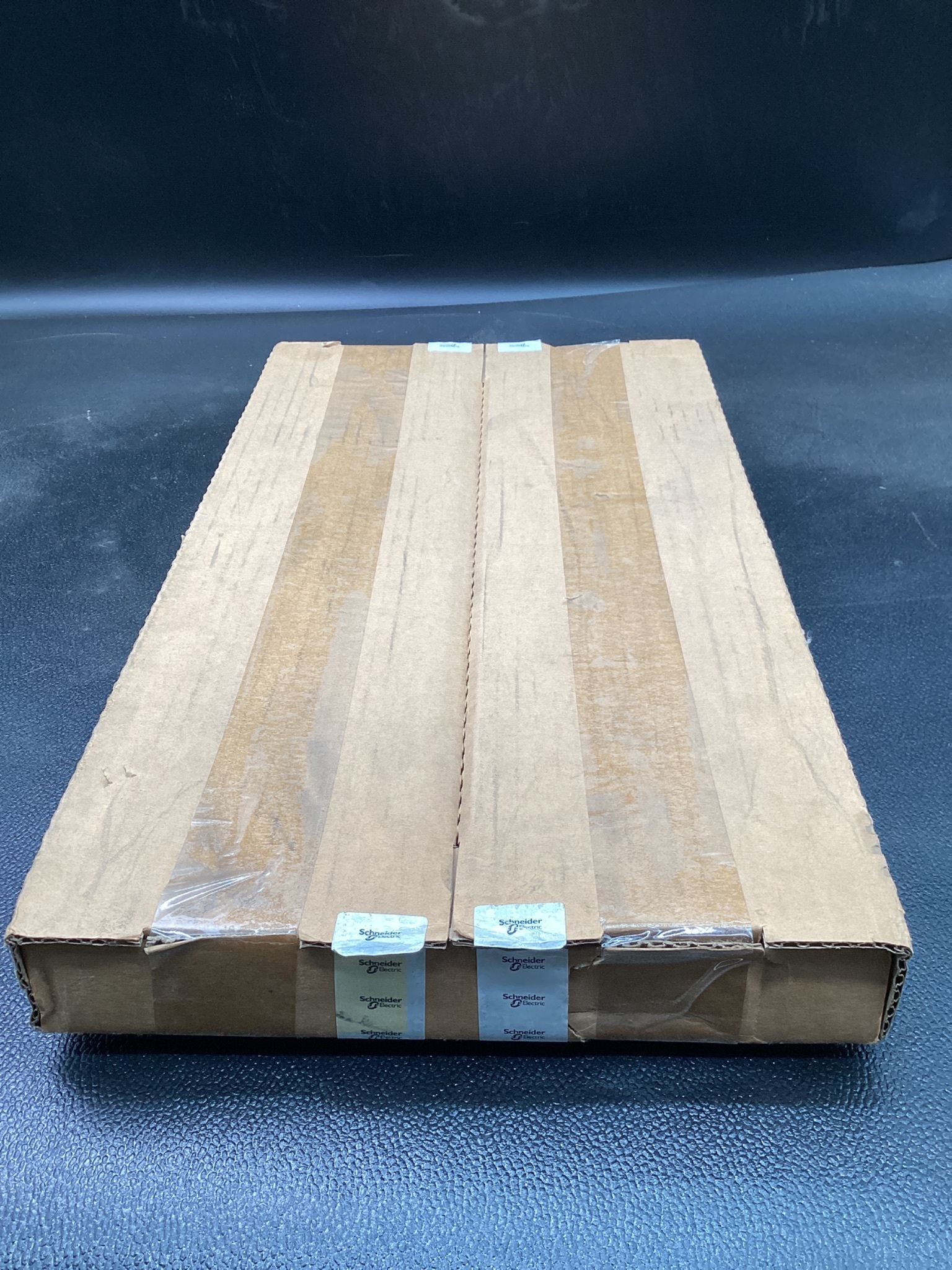SCHNEIDER 140XBP01000 TSX Quantum 10 Slot Backplane NEW 2