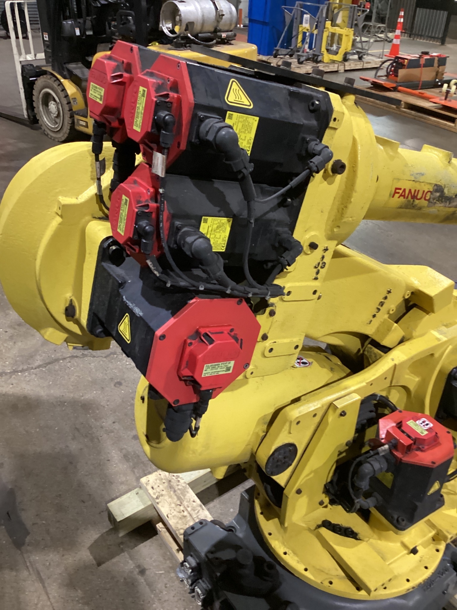FANUC R-2000iB/210F Complete w/ R-30iB Controls USED 3
