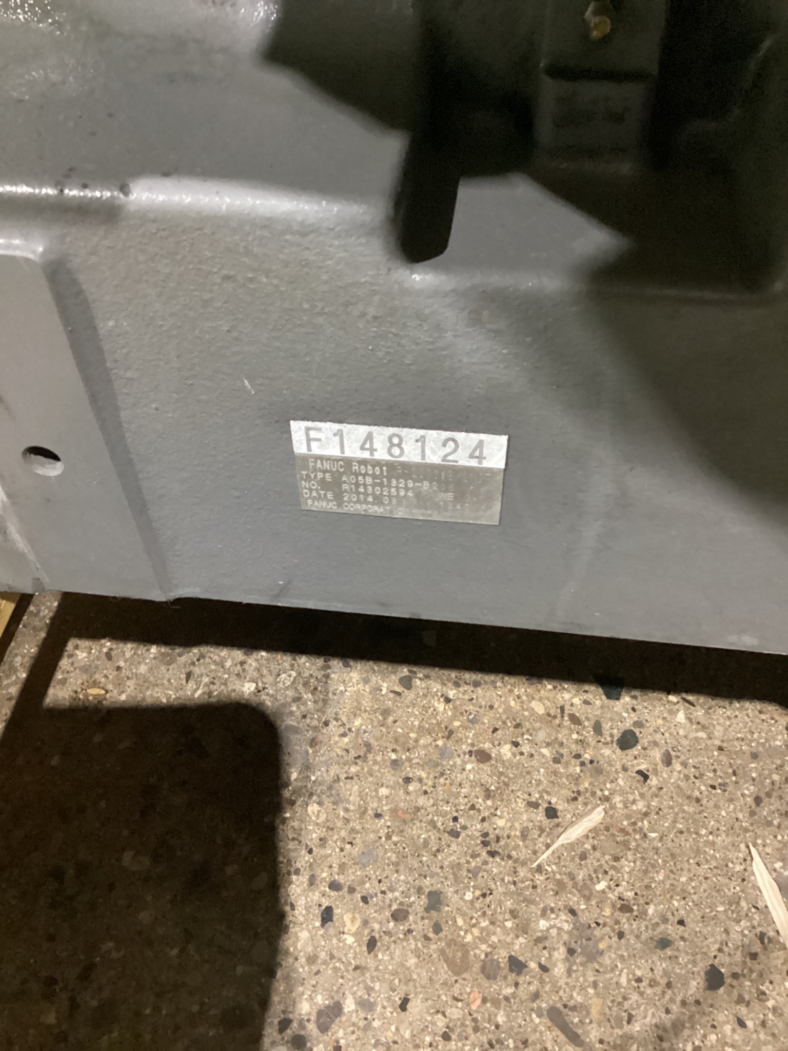 FANUC R-2000iB/210F Complete w/ R-30iB Controls USED 4