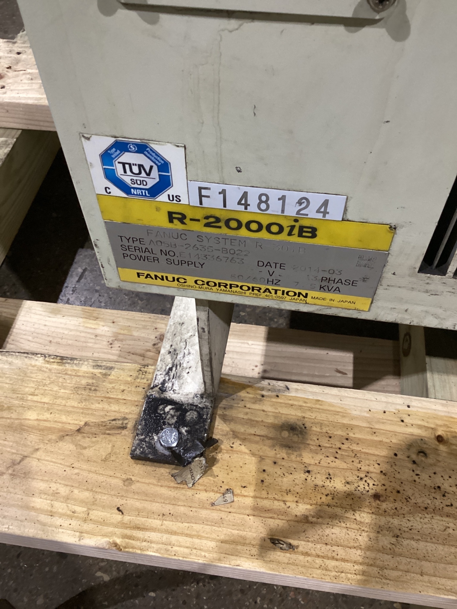 FANUC R-2000iB/210F Complete w/ R-30iB Controls USED 7