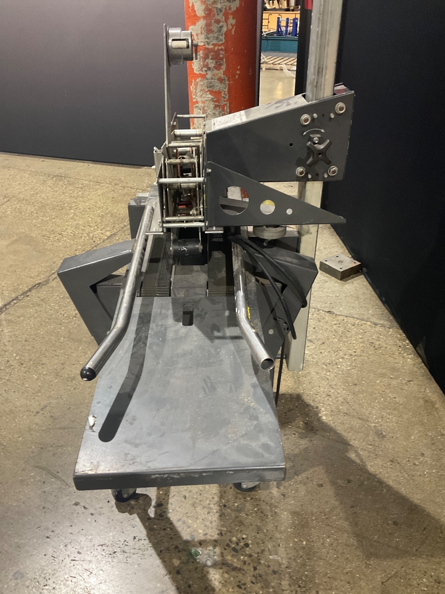 LOVESHAW LD7DM/60 LITTLE DAVID CASE SEALER USED 6