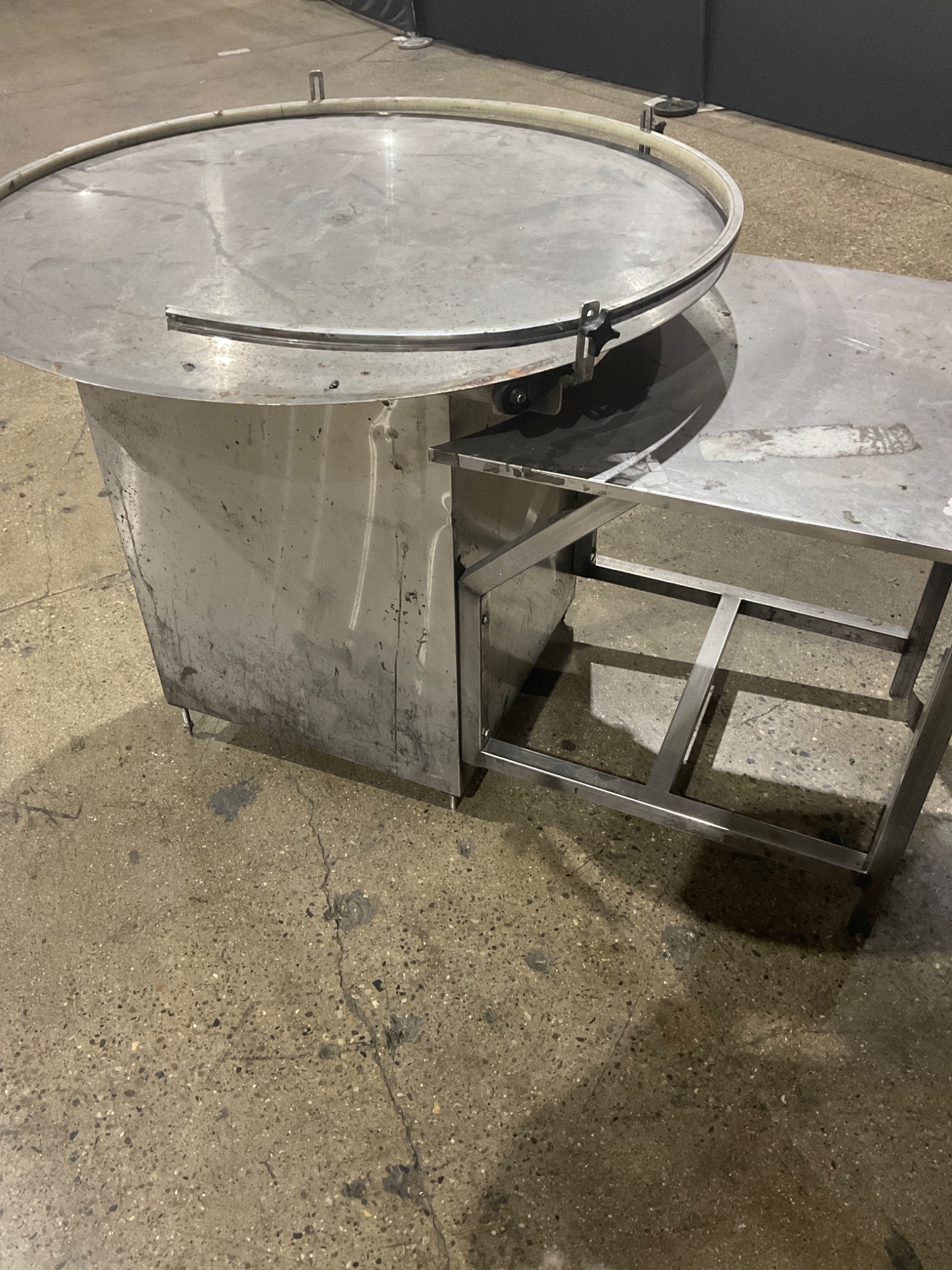 INLINE FILLING SYSTEMS DAYTON W602-FIL50-TT02 STAINLESS ACCUMULATION TABLE USED 0