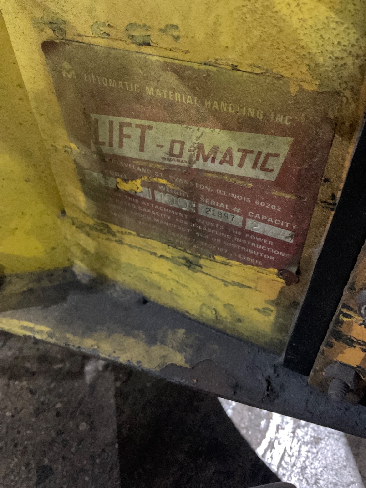 LIFTOMATIC 21897 DRUM HANDLER ATTACHMENT USED 1