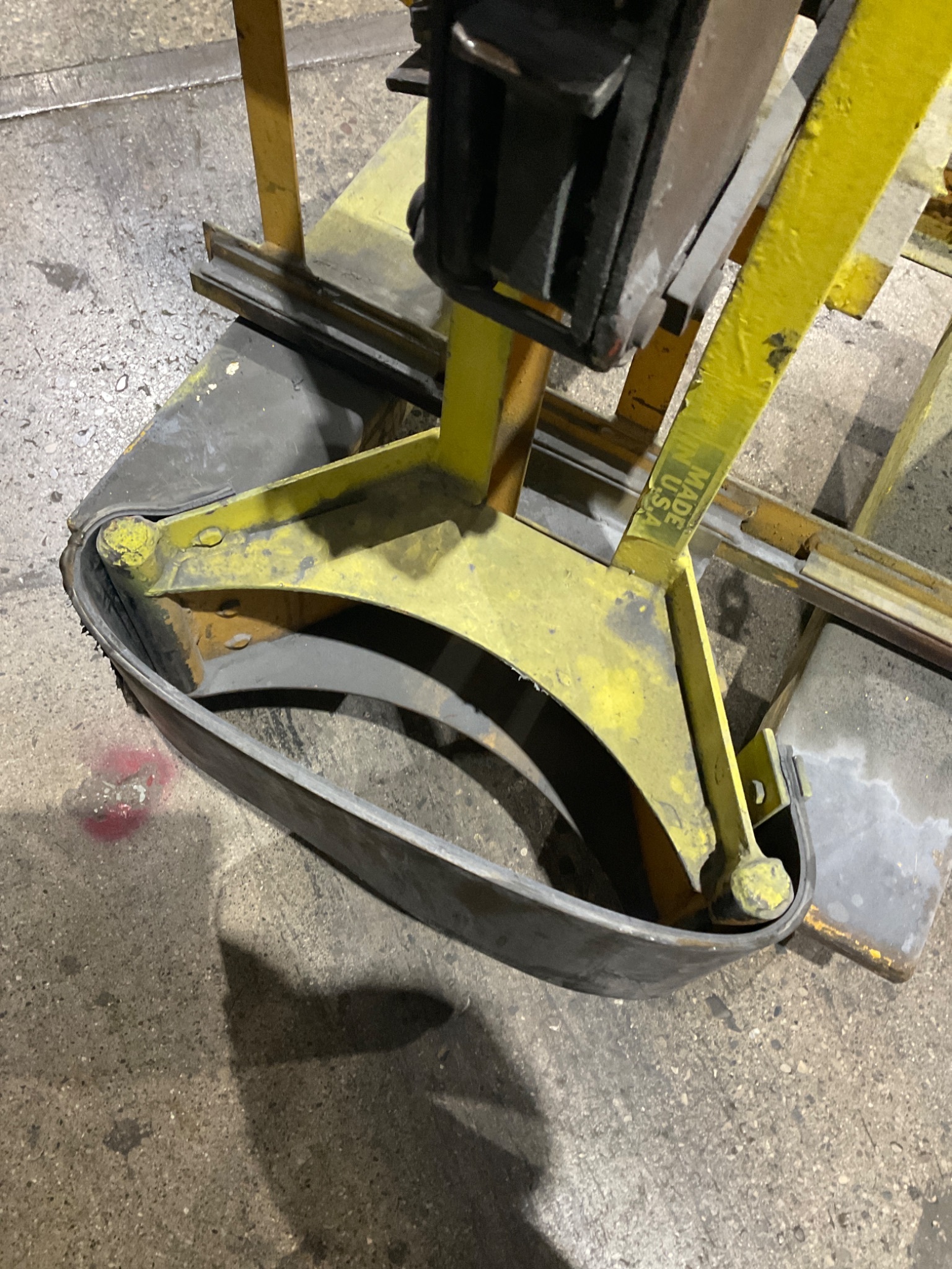LIFTOMATIC 21897 DRUM HANDLER ATTACHMENT USED 4