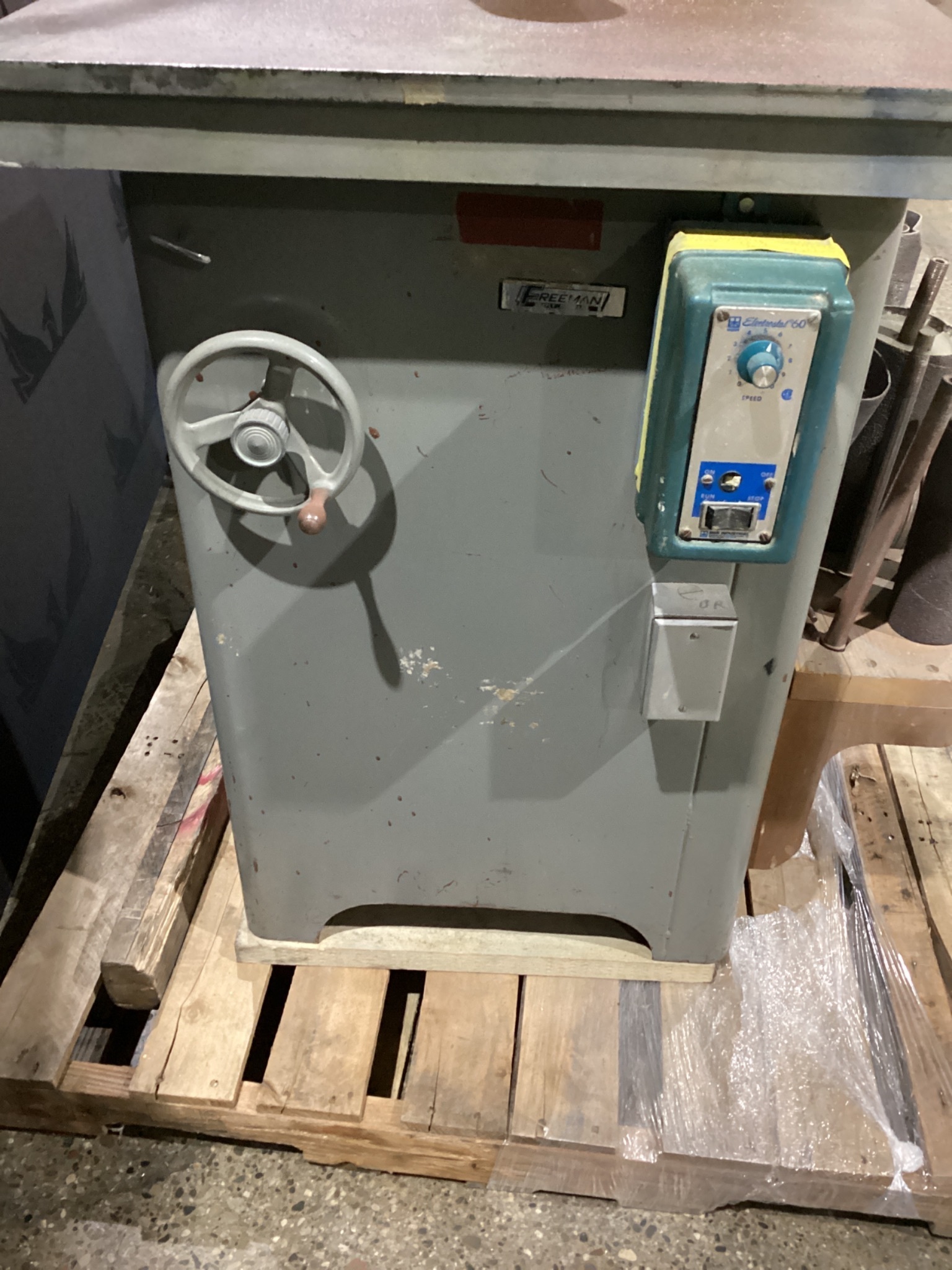 STATE T-5 BELT SANDER USED 2