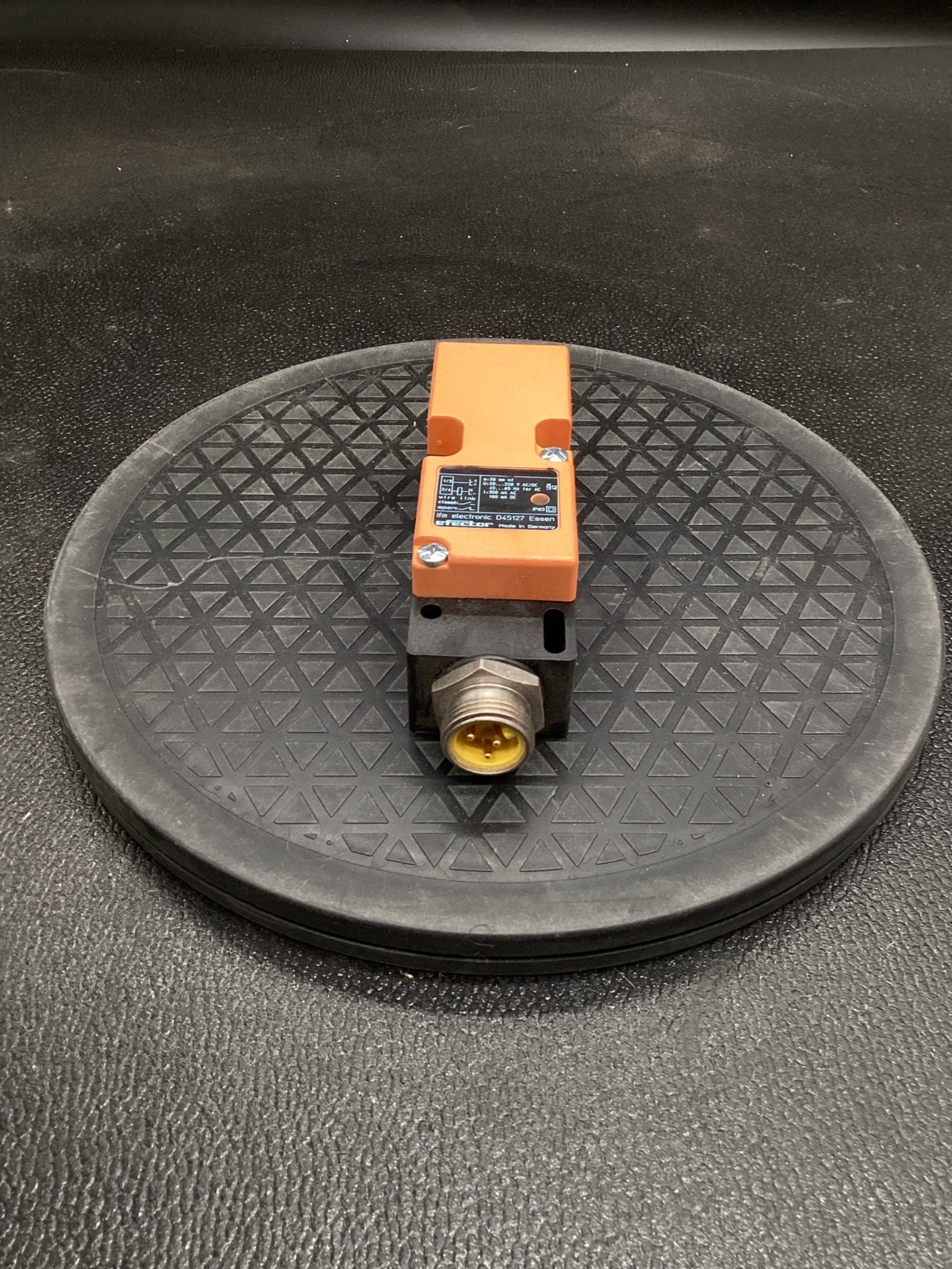 IFM IM3501 INDUCTIVE PROXIMITY SENSOR NEW OPEN BOX 5