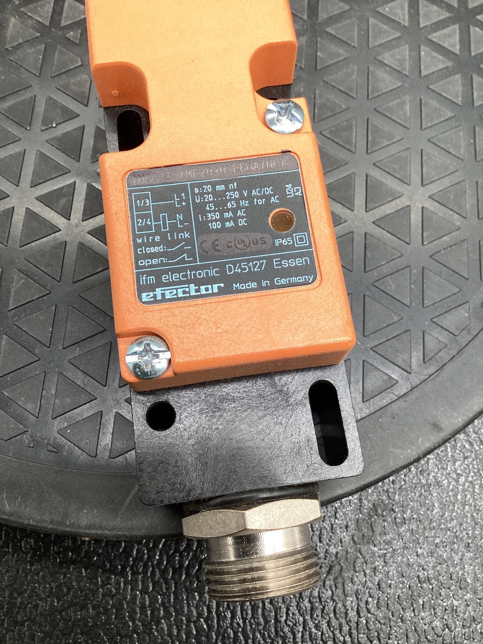 IFM IM3501 INDUCTIVE PROXIMITY SENSOR NEW OPEN BOX 7